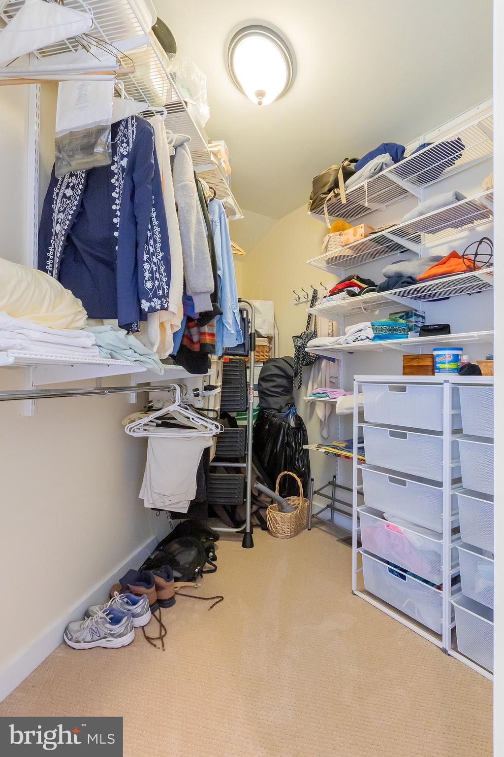 THE WOODS - Residential