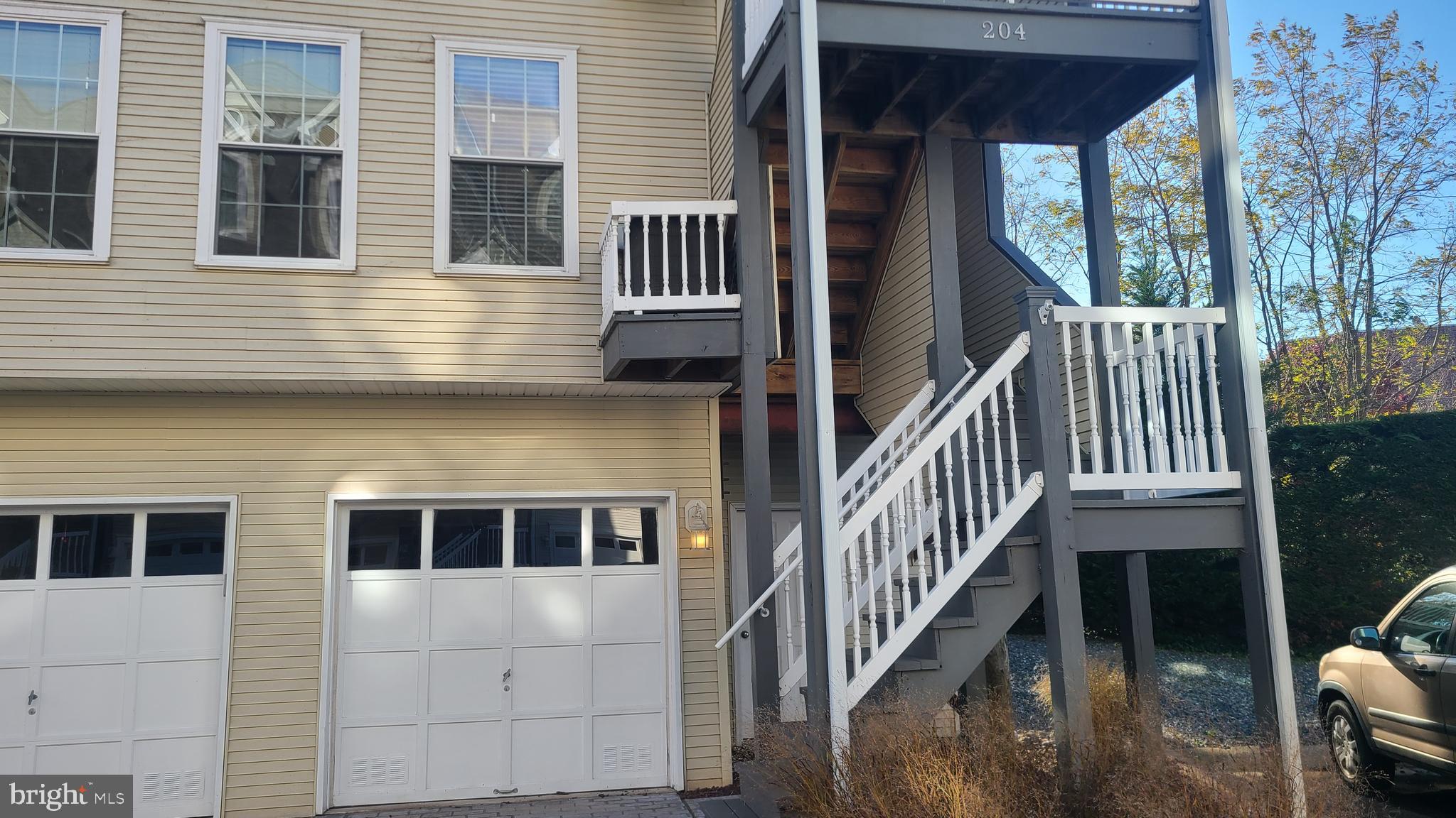 SENECA POINTE - Residential