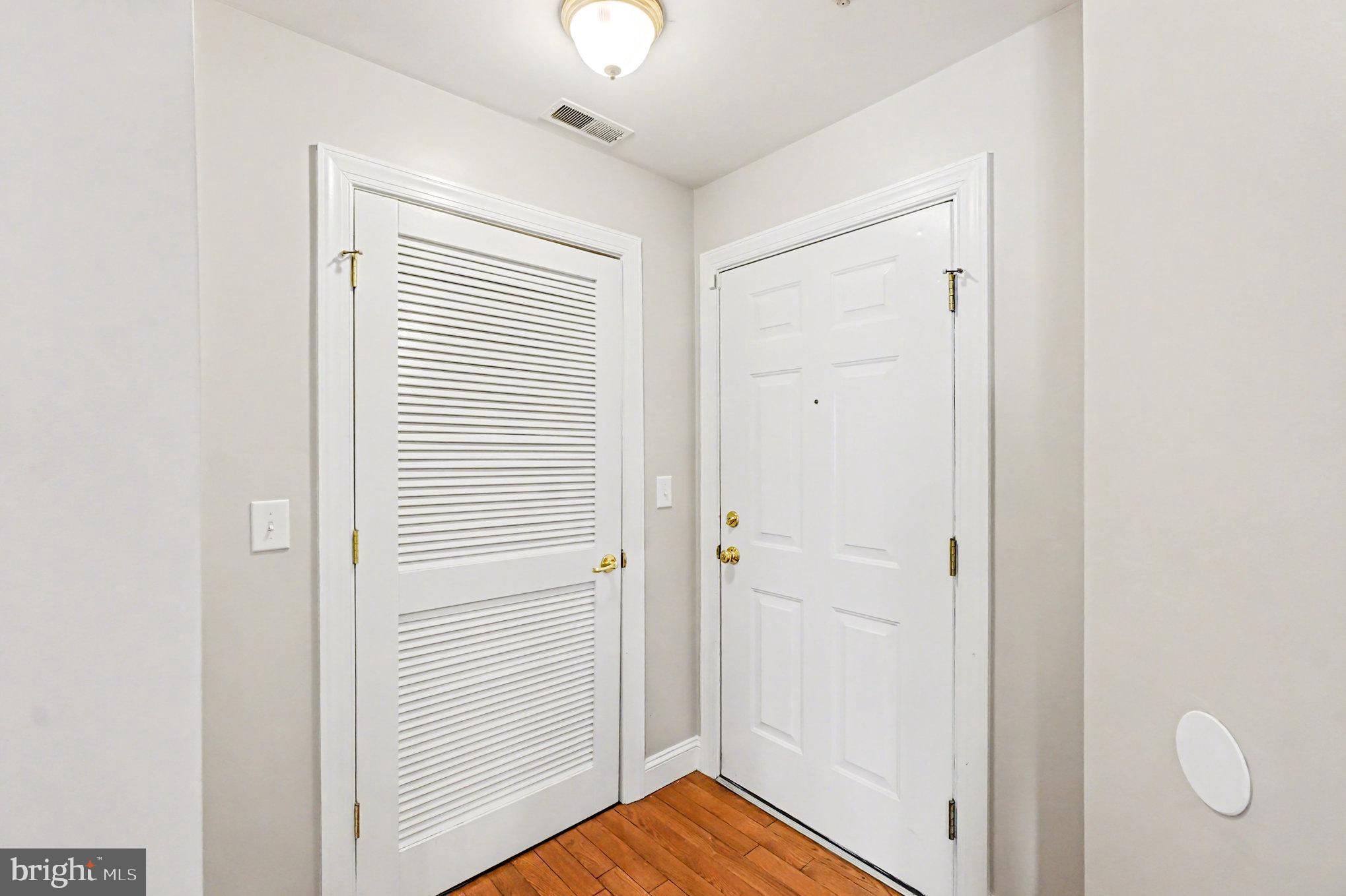 SENECA POINTE - Residential