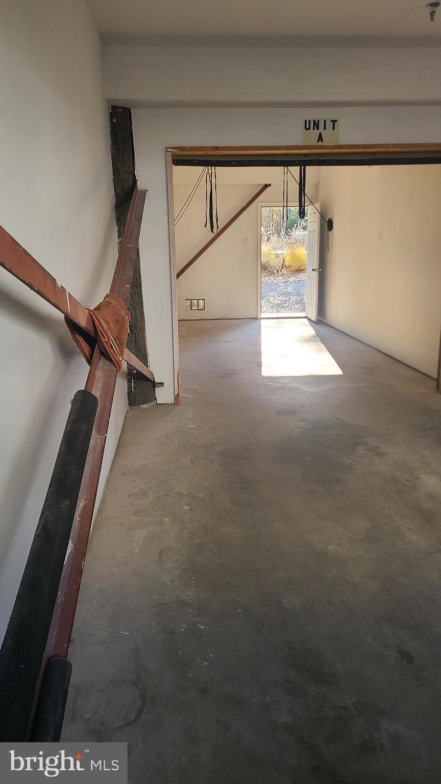 SENECA POINTE - Residential