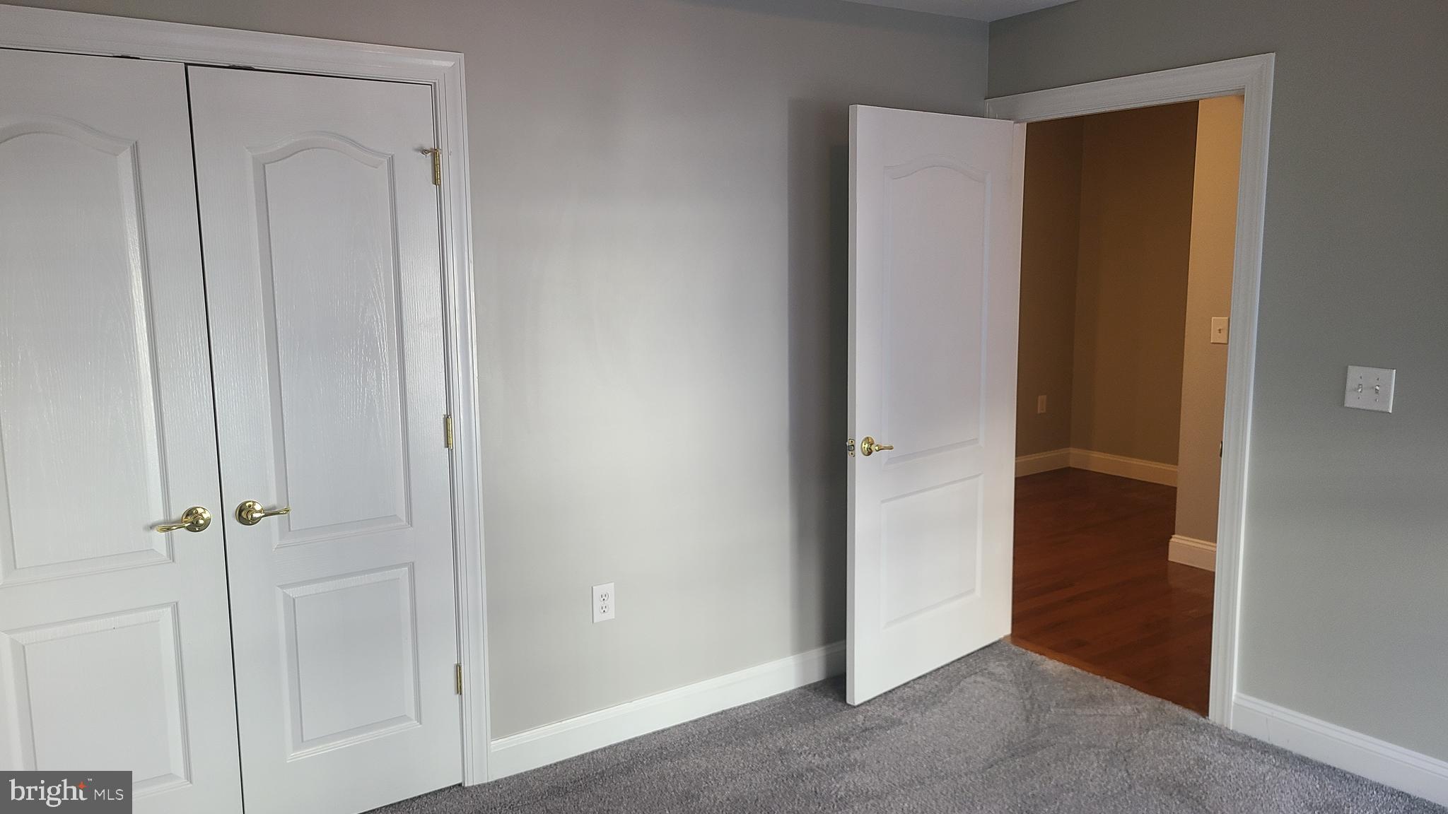 SENECA POINTE - Residential