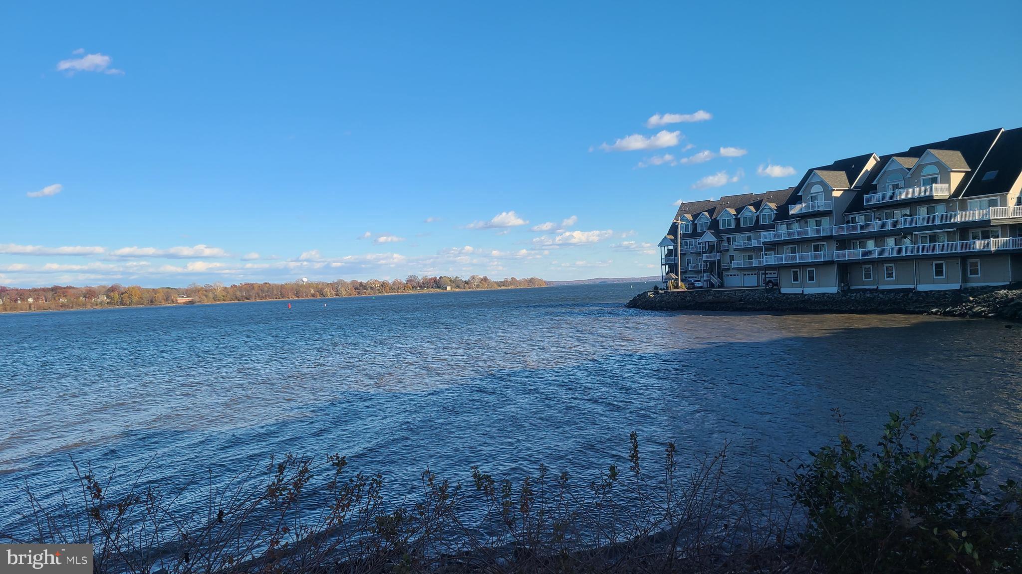 SENECA POINTE - Residential