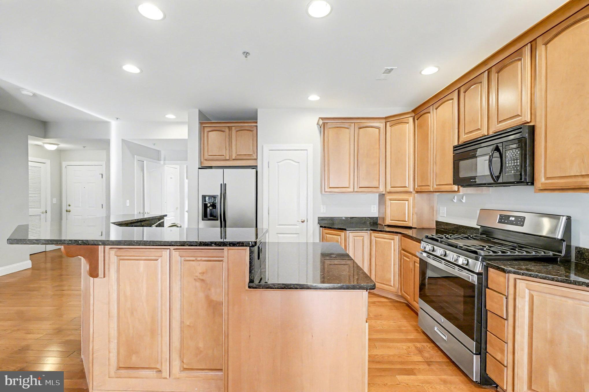 SENECA POINTE - Residential