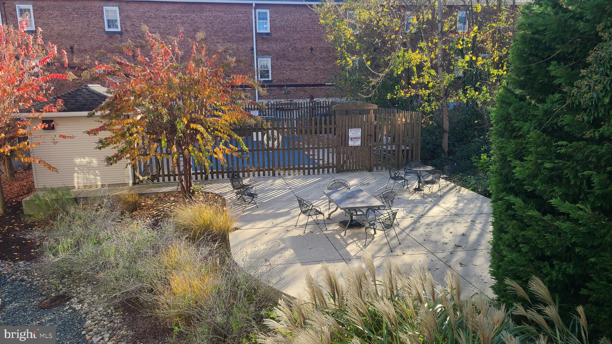 SENECA POINTE - Residential