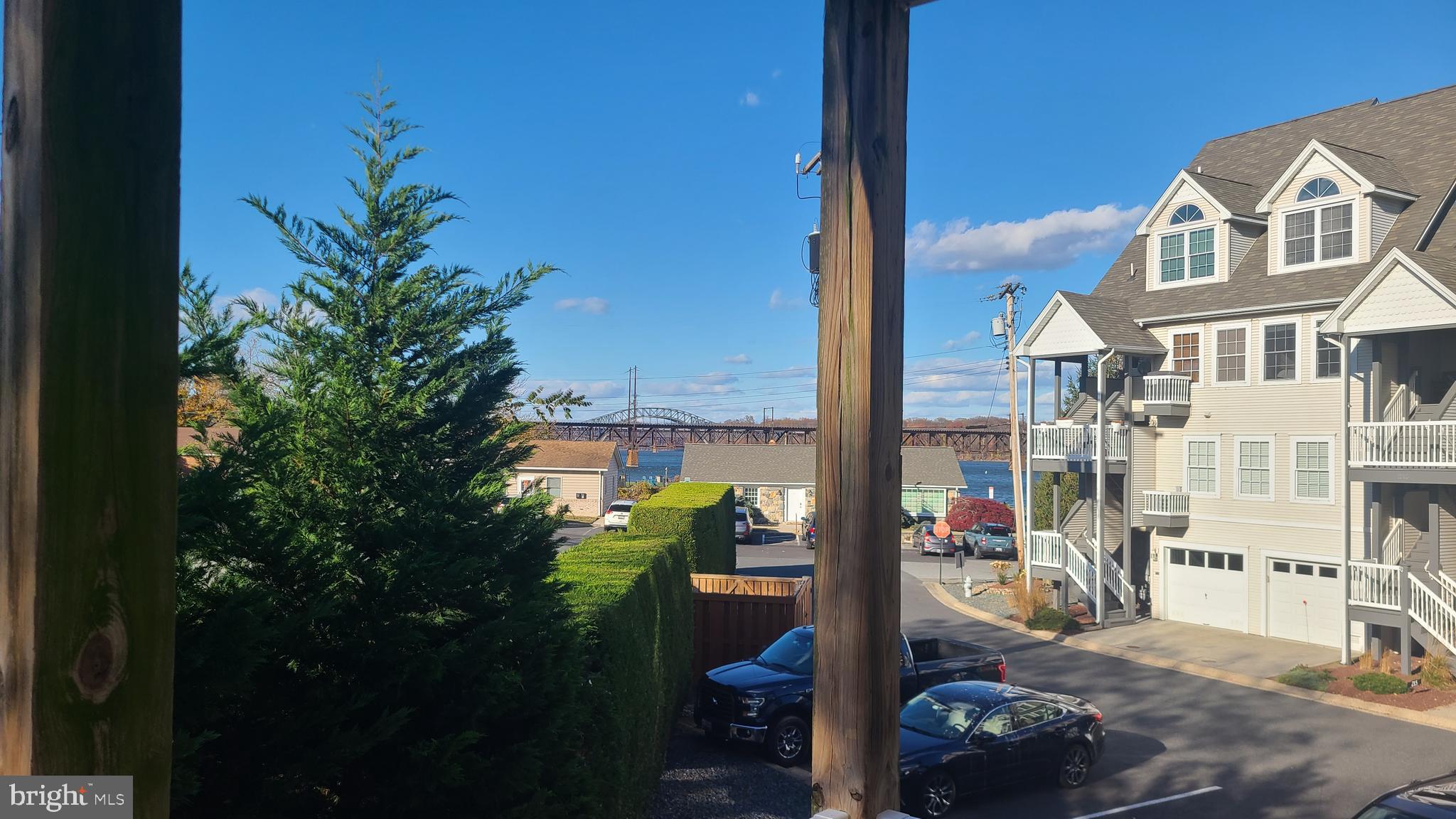 SENECA POINTE - Residential