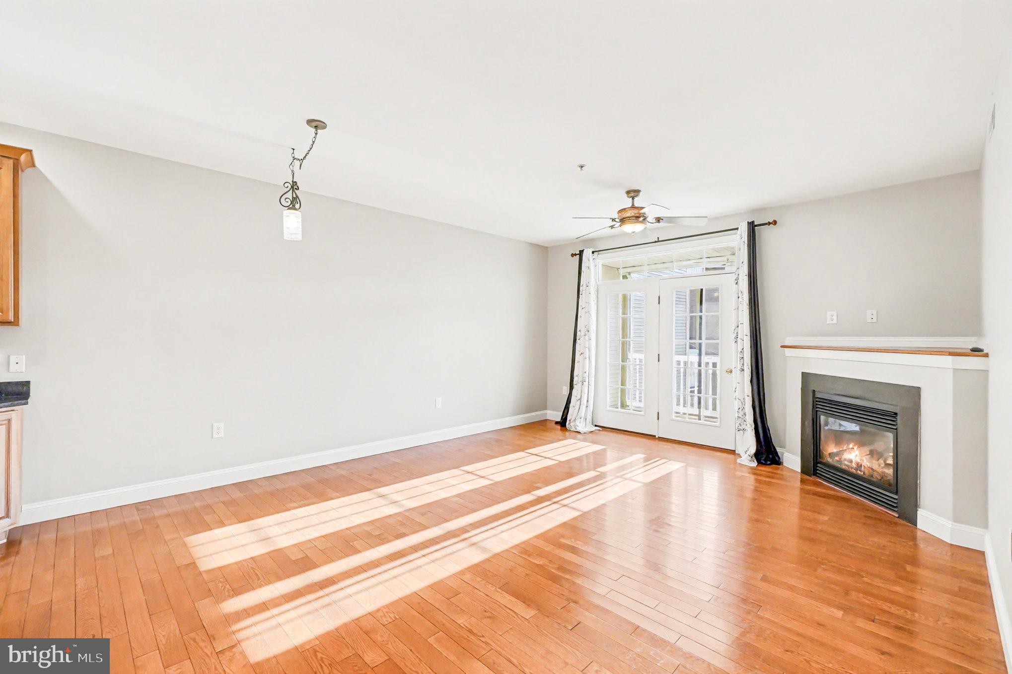 SENECA POINTE - Residential