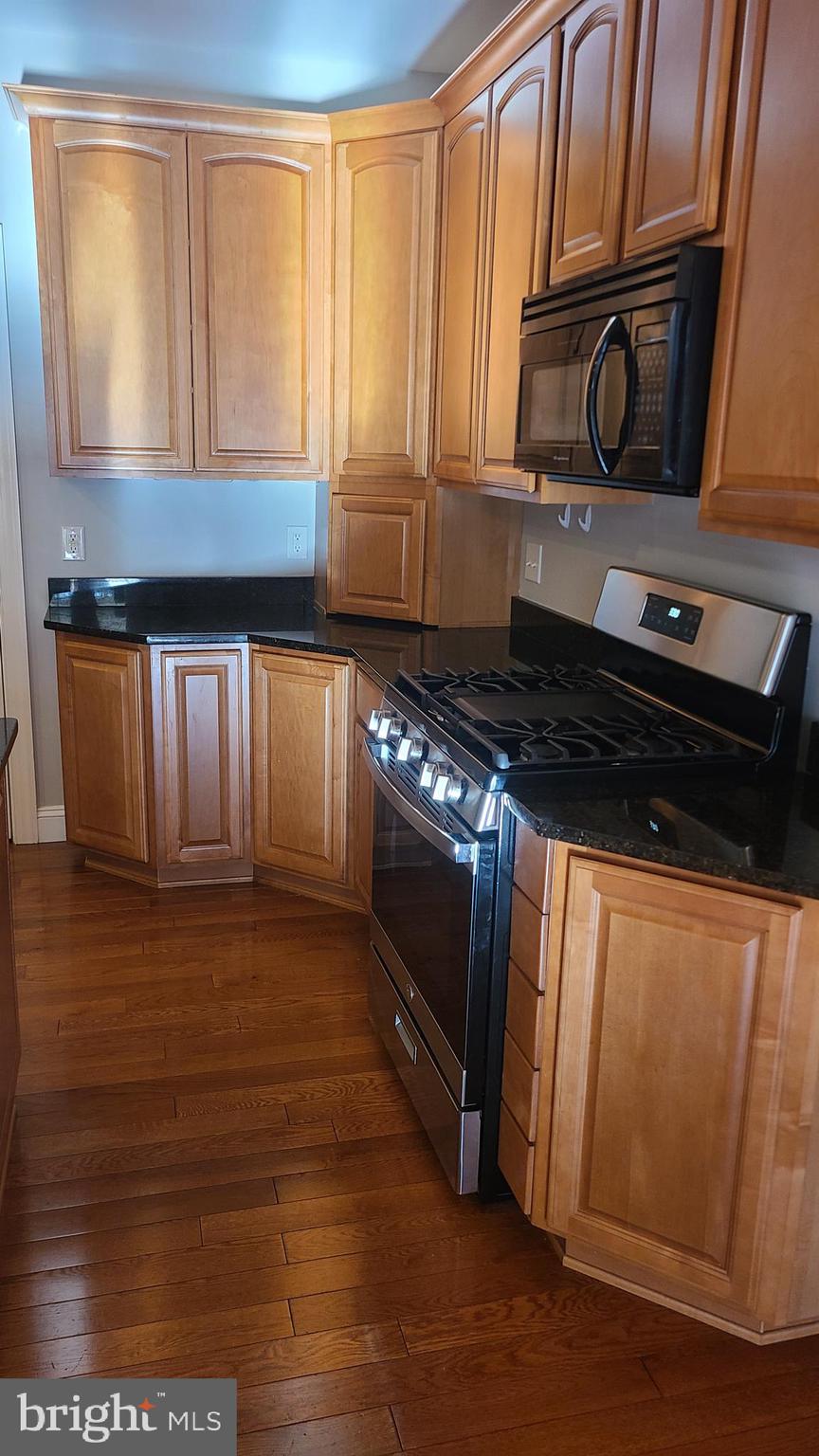 SENECA POINTE - Residential