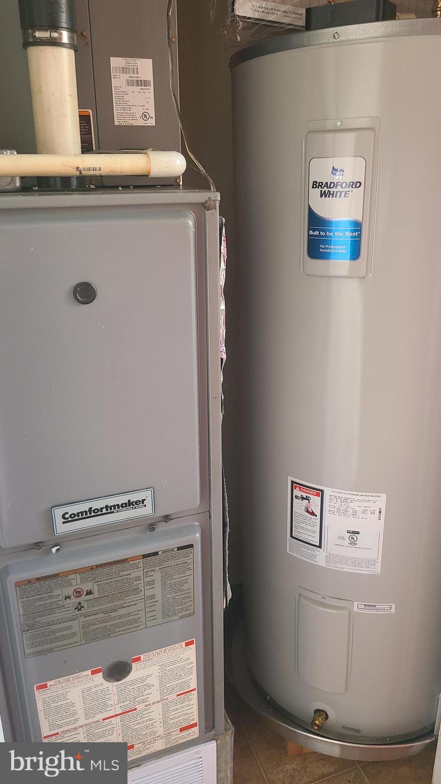 SENECA POINTE - Residential