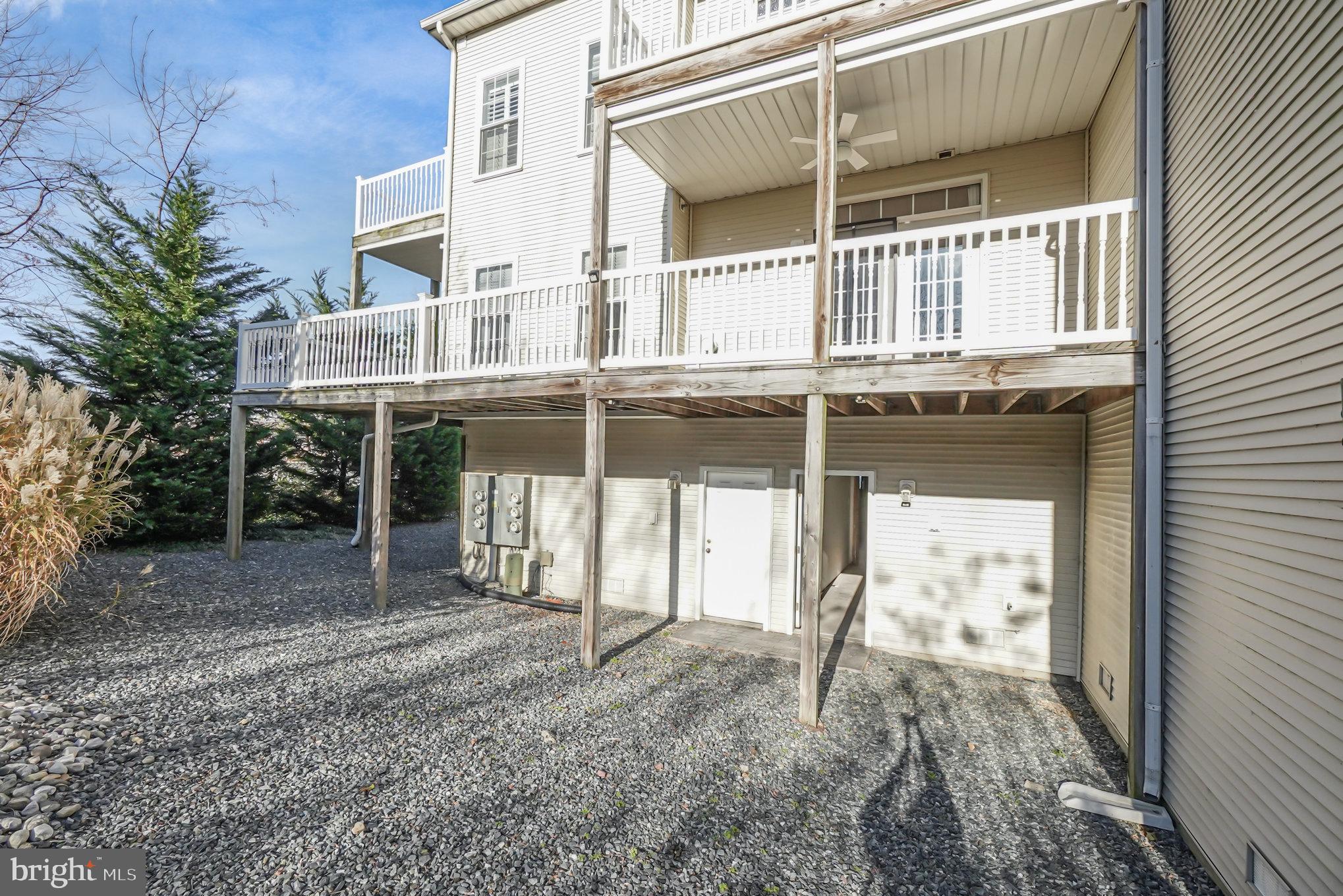 SENECA POINTE - Residential