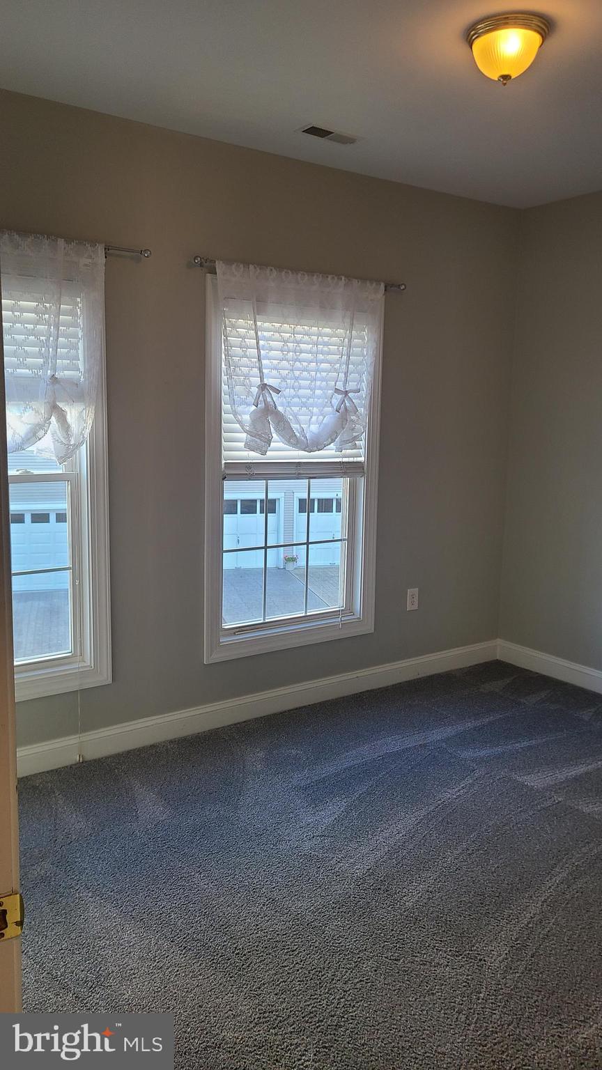 SENECA POINTE - Residential