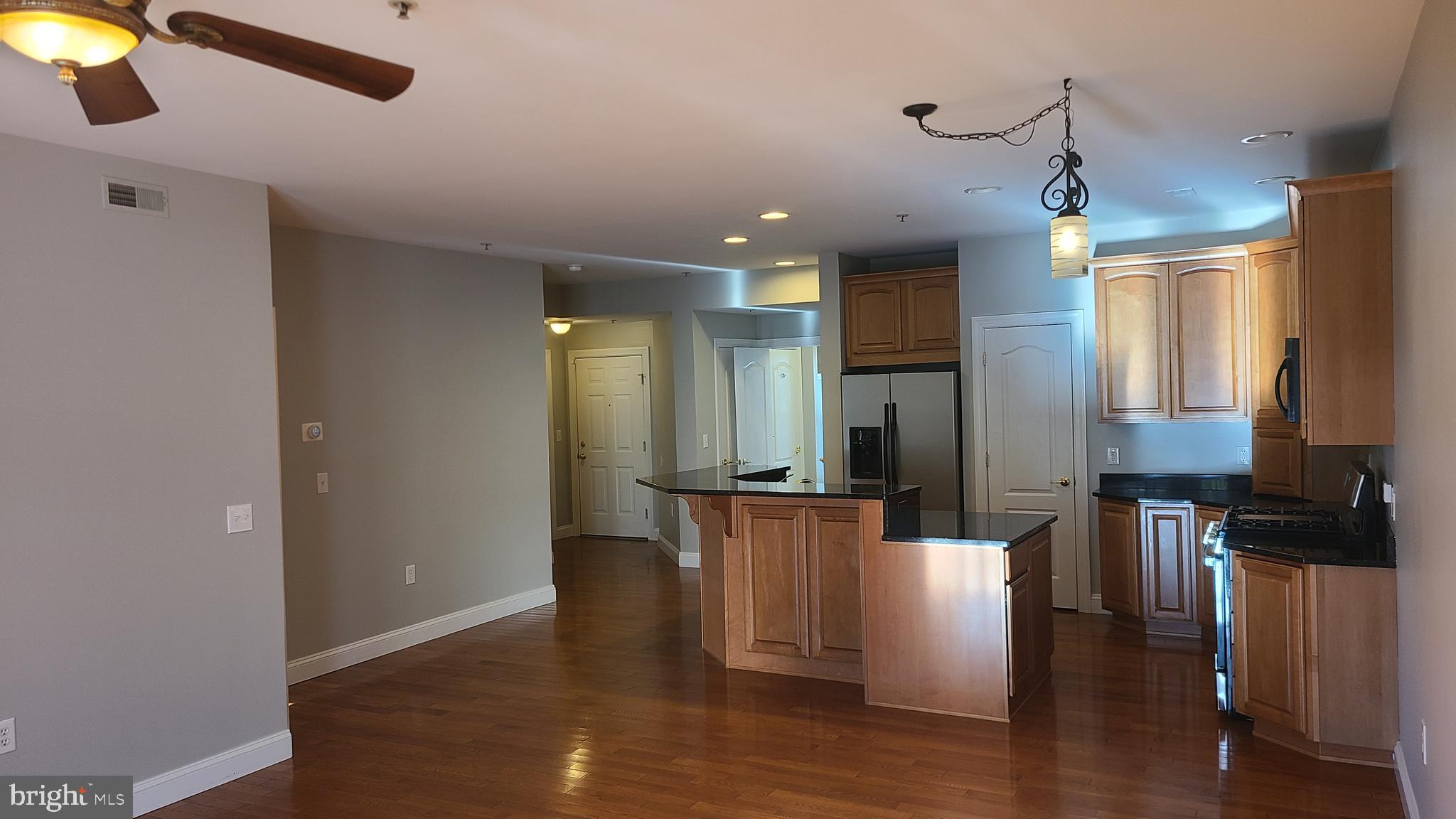 SENECA POINTE - Residential