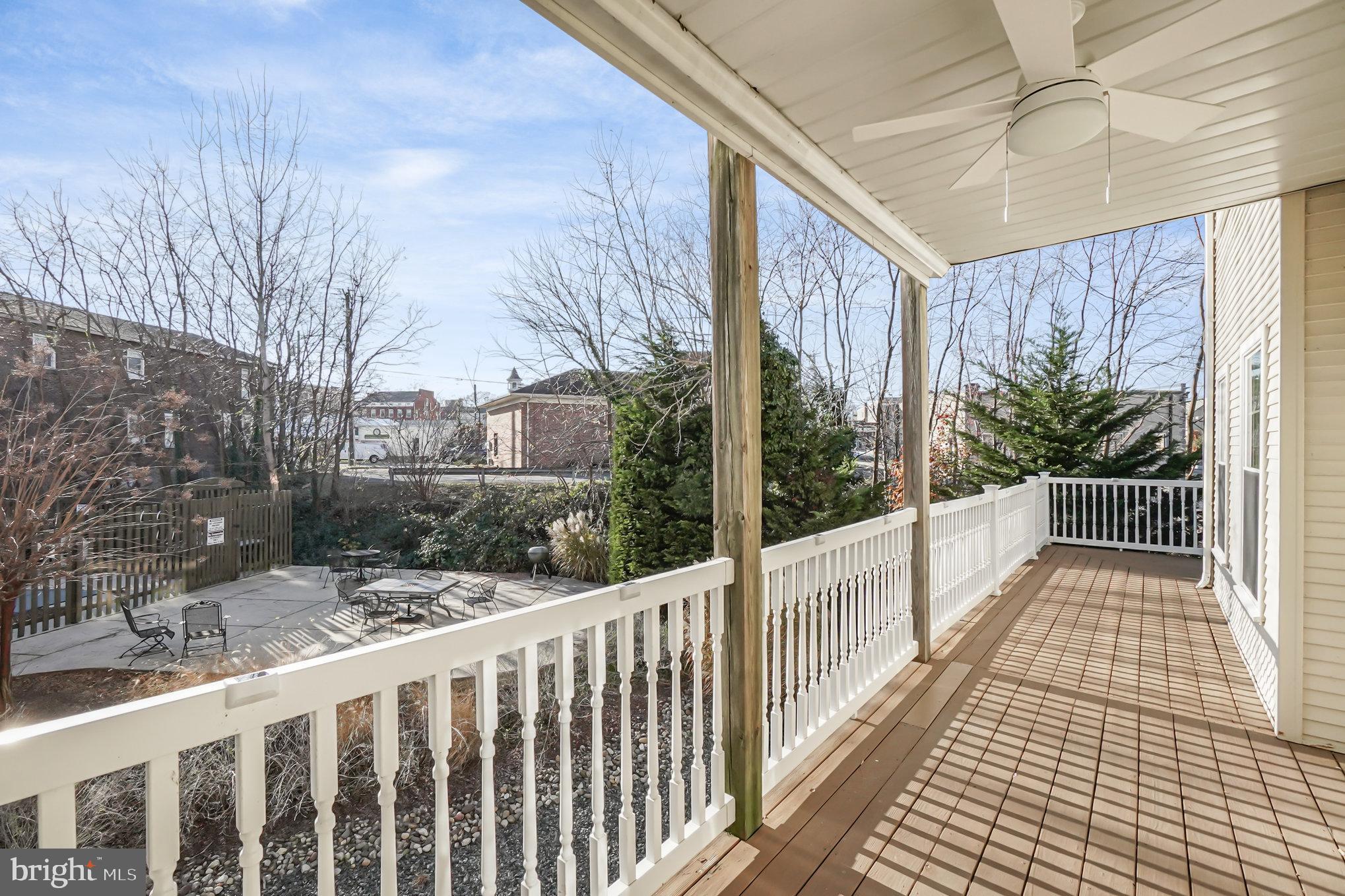 SENECA POINTE - Residential