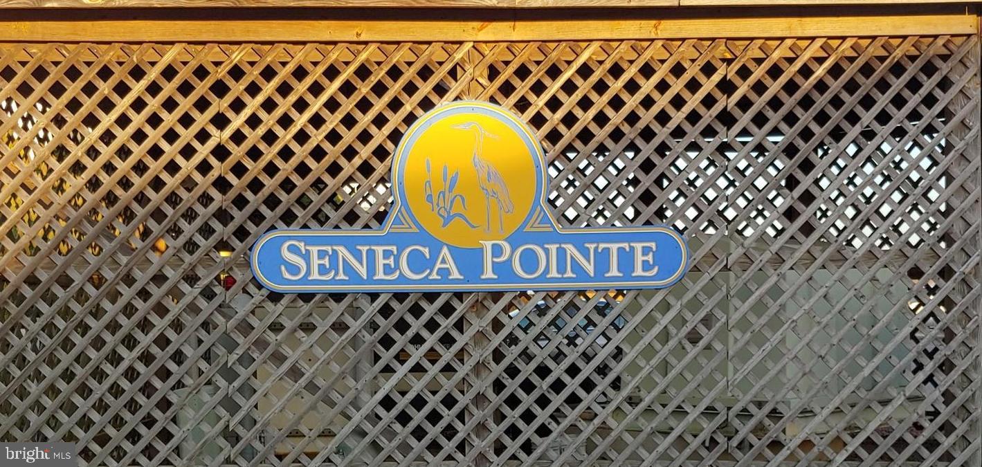 SENECA POINTE - Residential