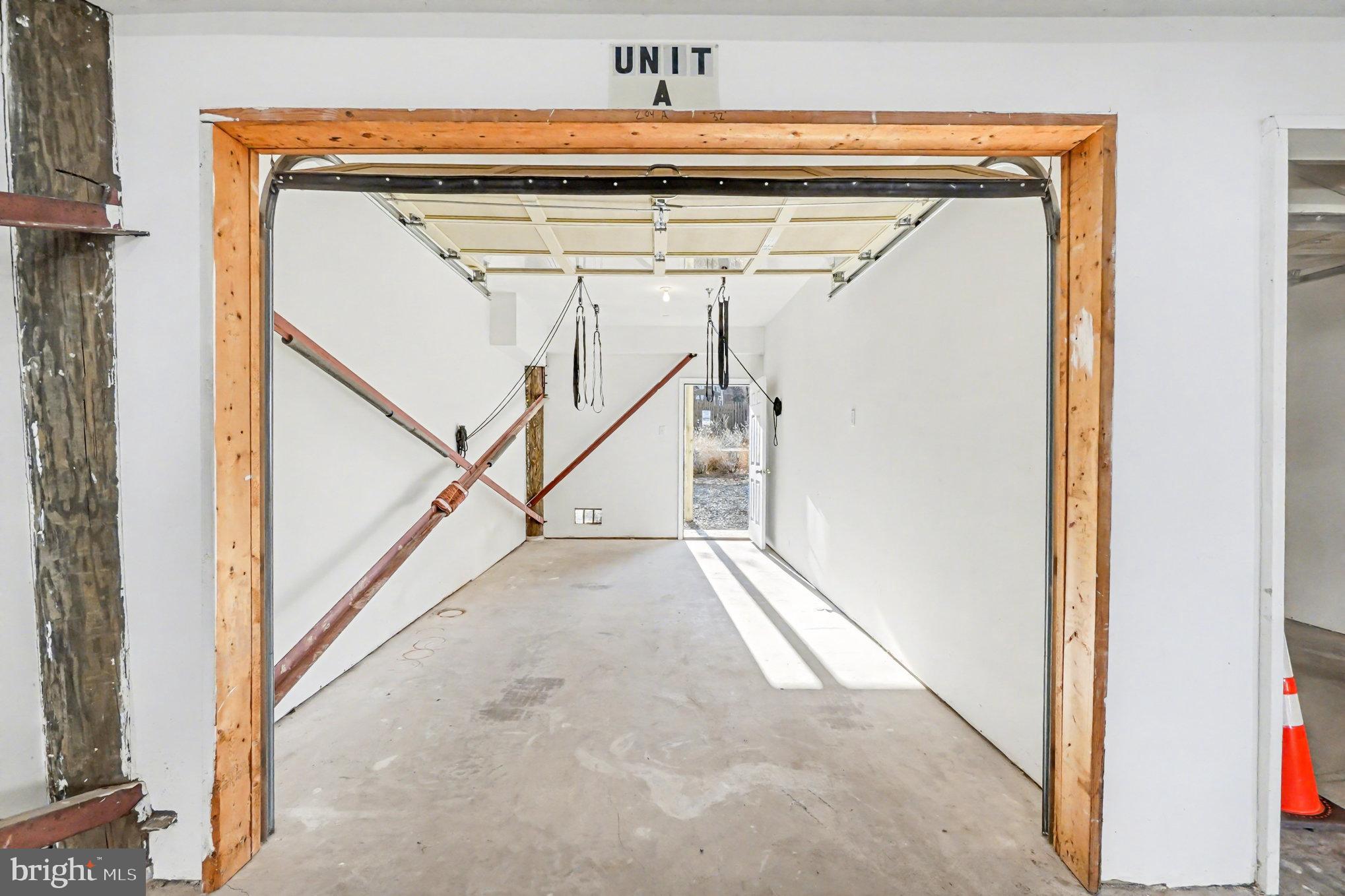 SENECA POINTE - Residential