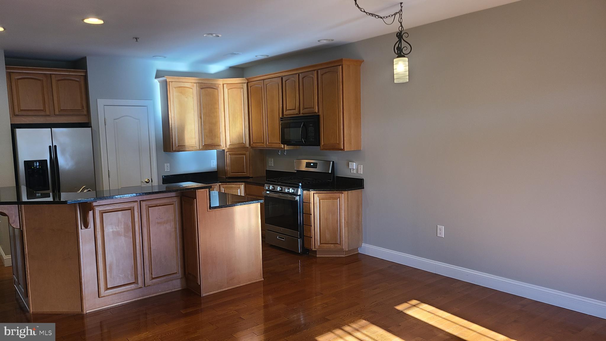 SENECA POINTE - Residential