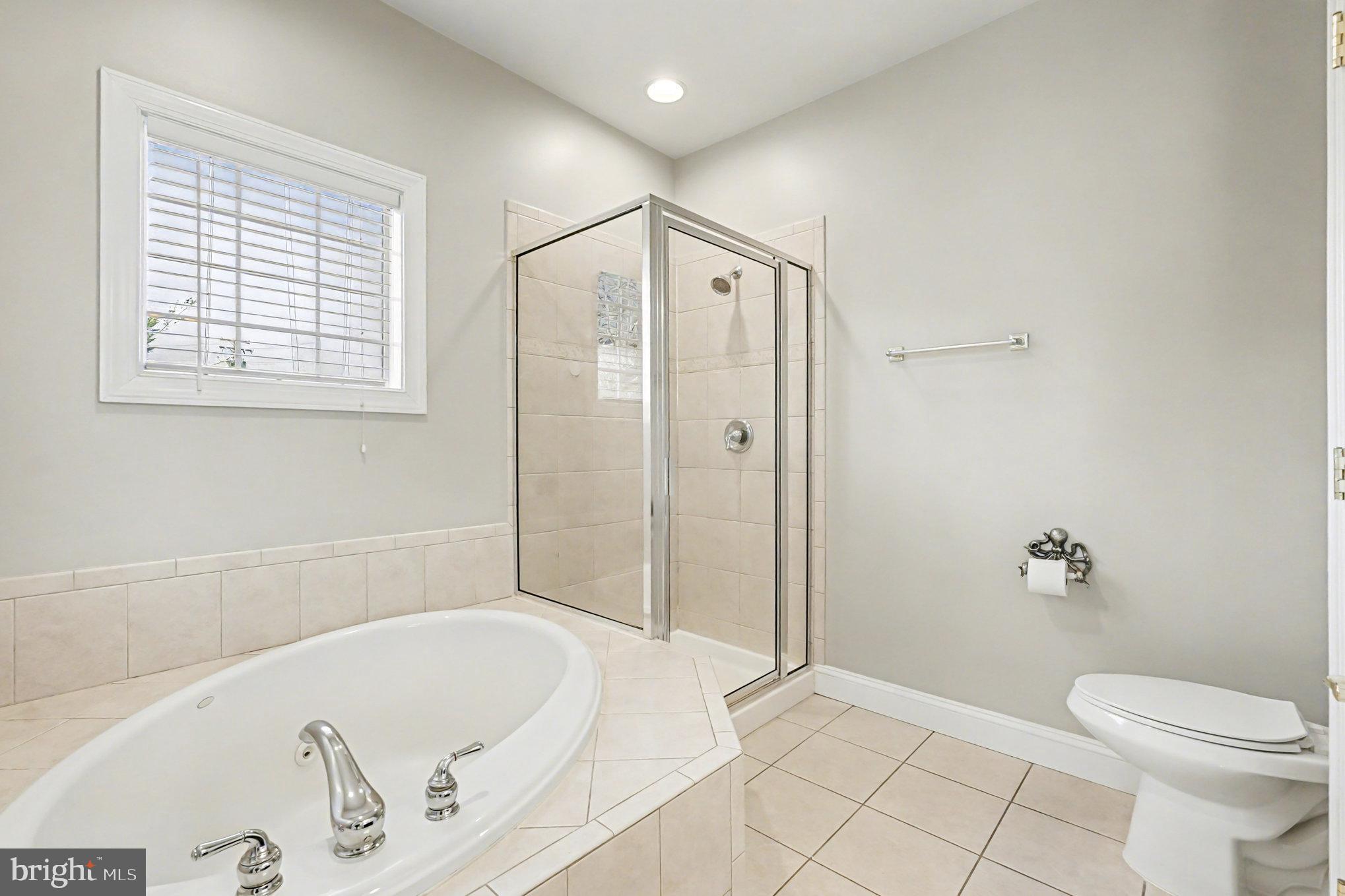 SENECA POINTE - Residential