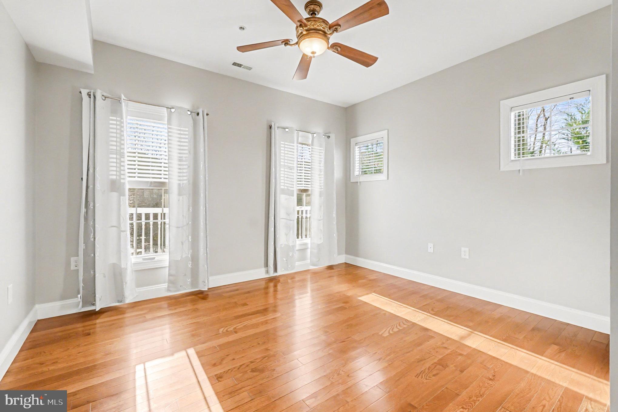 SENECA POINTE - Residential