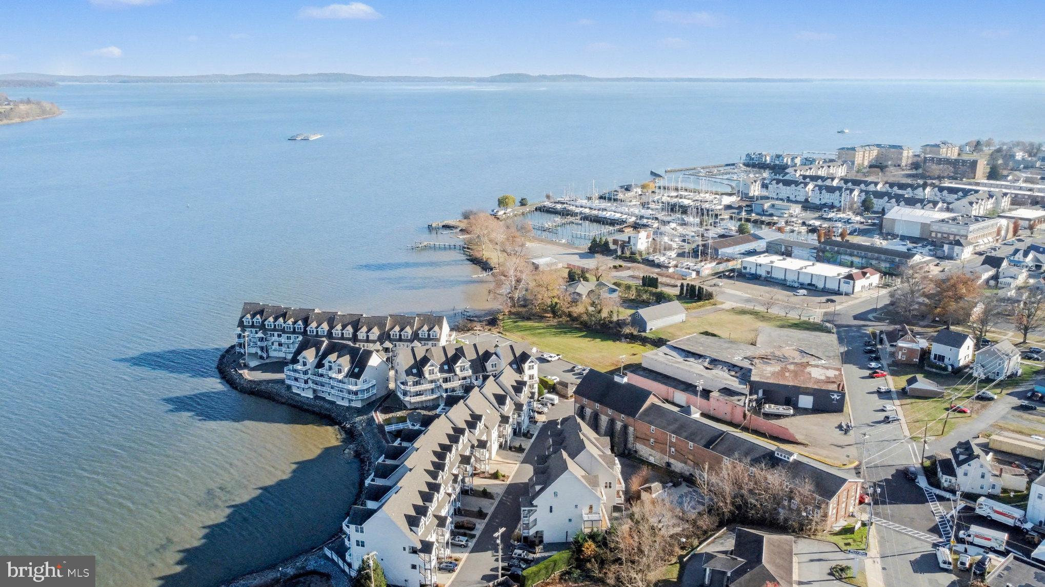 SENECA POINTE - Residential