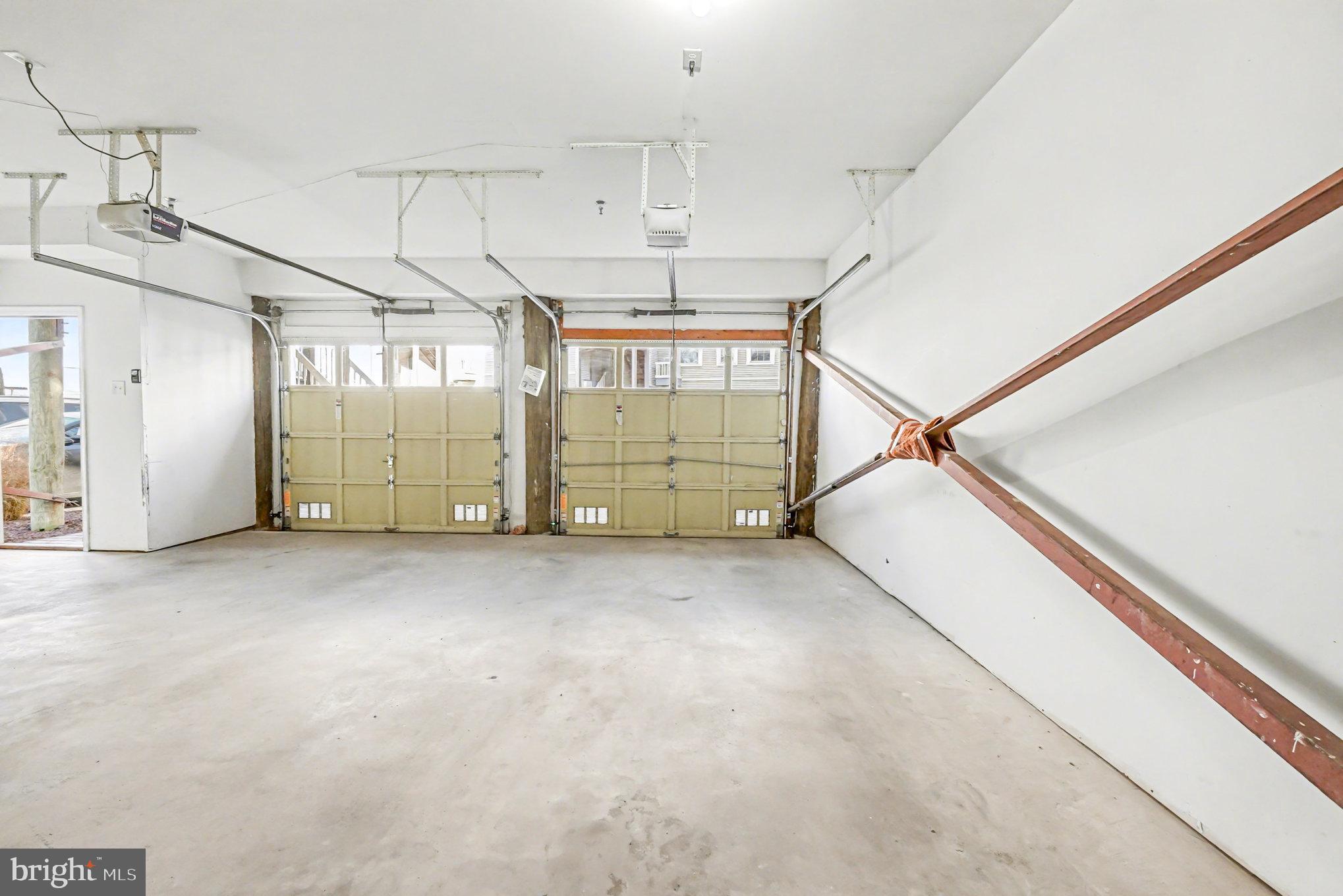 SENECA POINTE - Residential