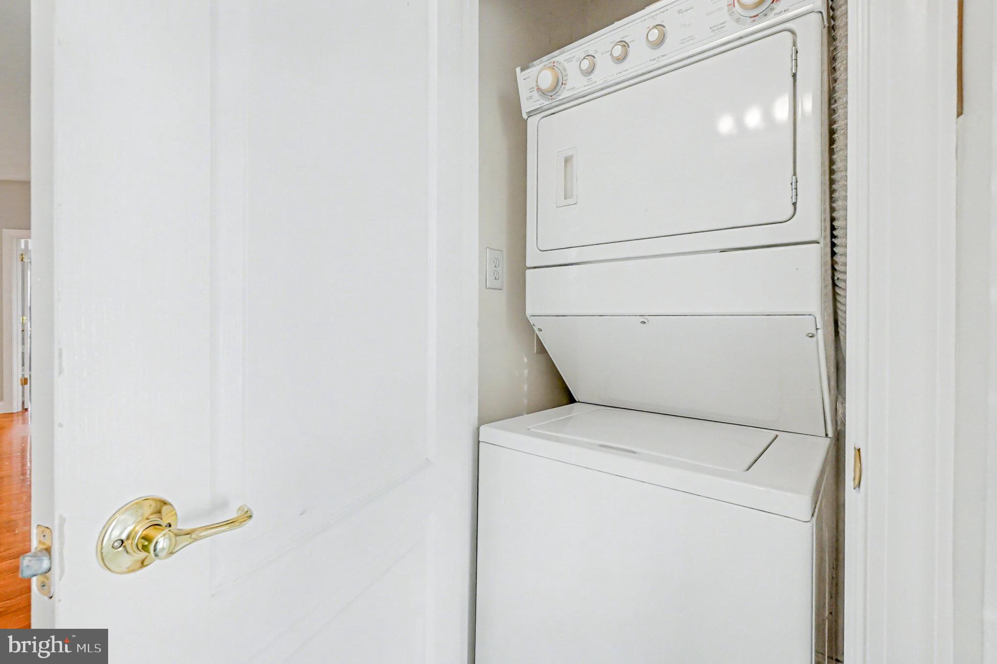 SENECA POINTE - Residential