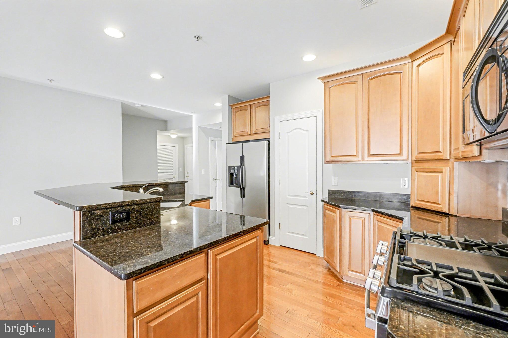 SENECA POINTE - Residential