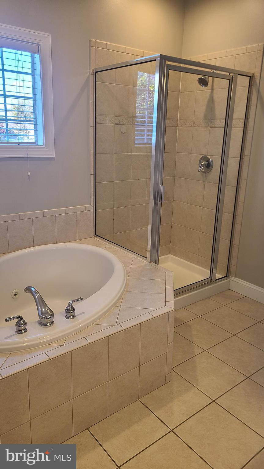 SENECA POINTE - Residential