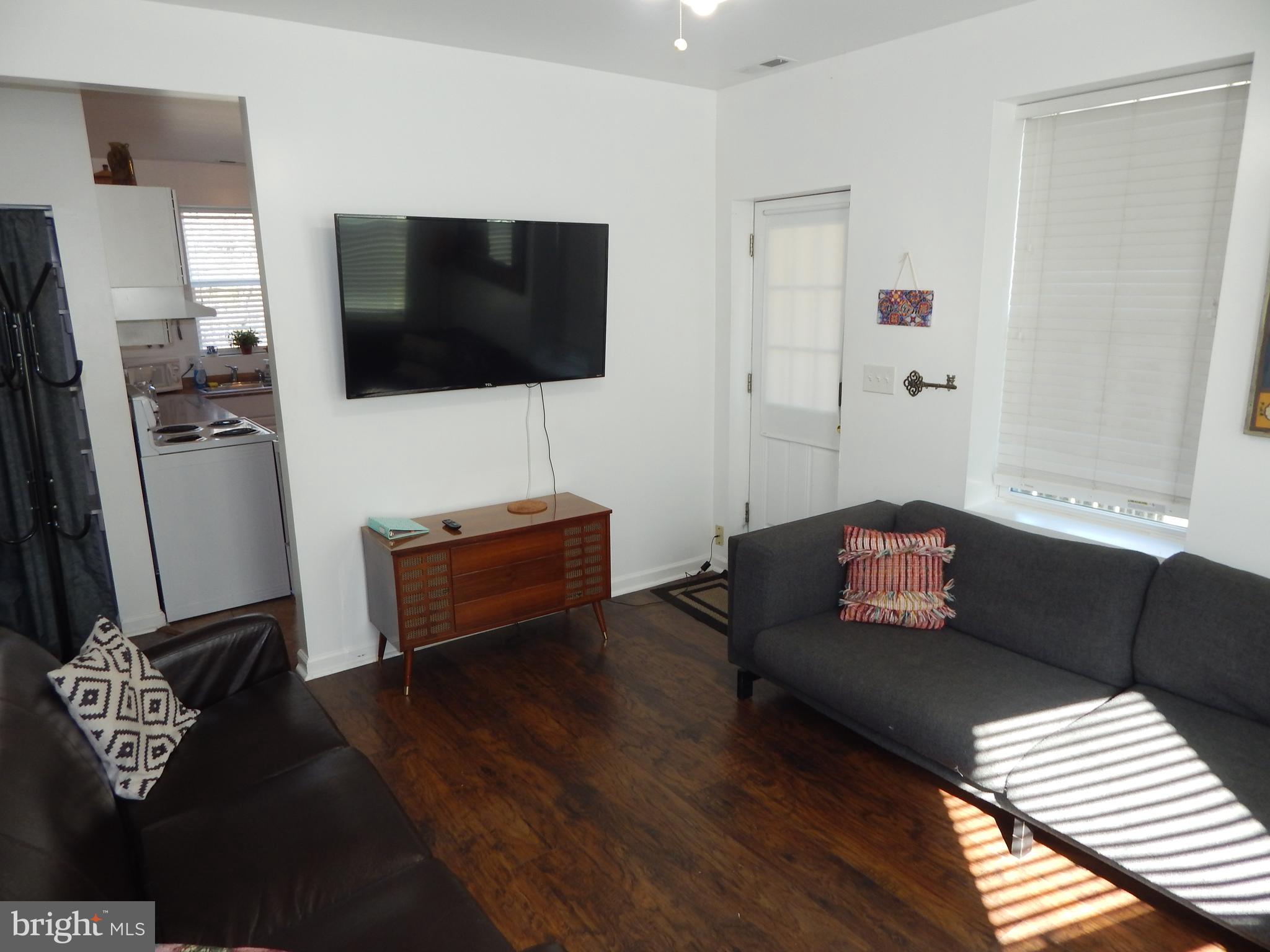 611 STONEY LANE