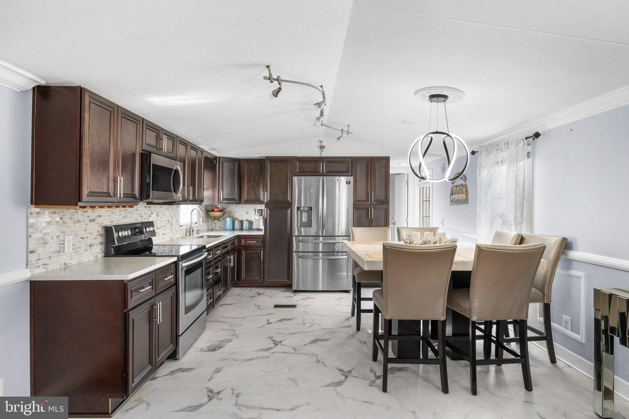 FOXWOOD - Residential