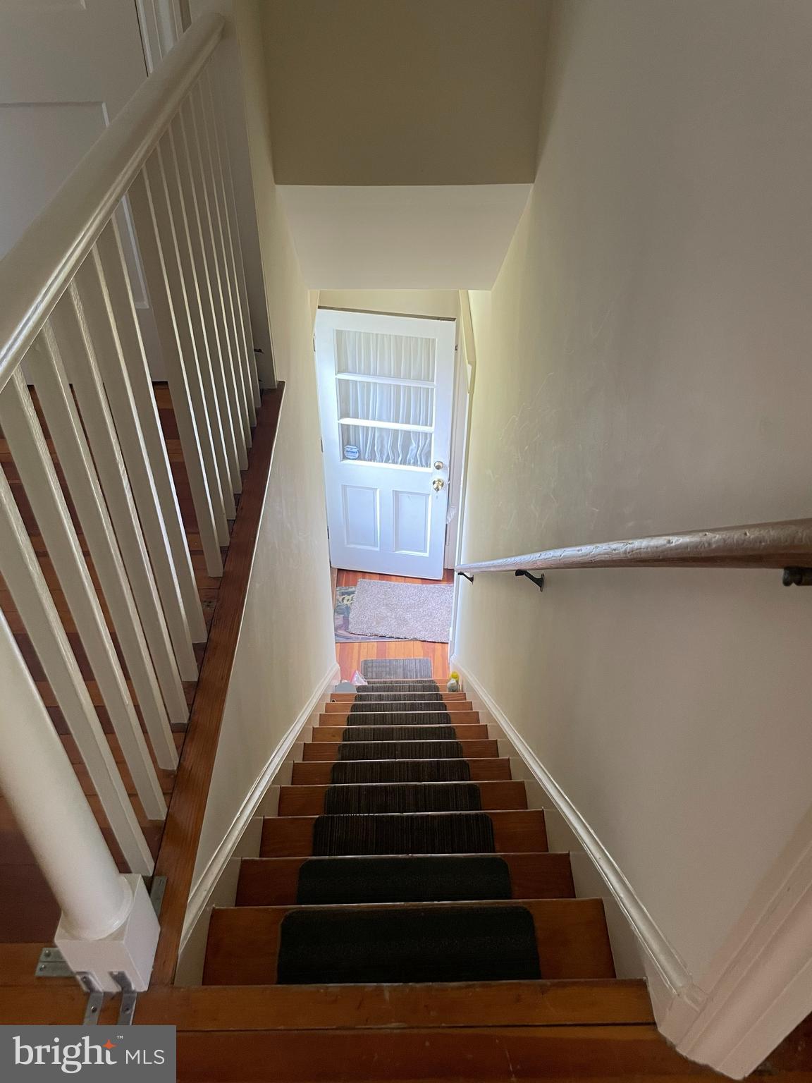 2210 N LEXINGTON STREET UPPER LEVEL