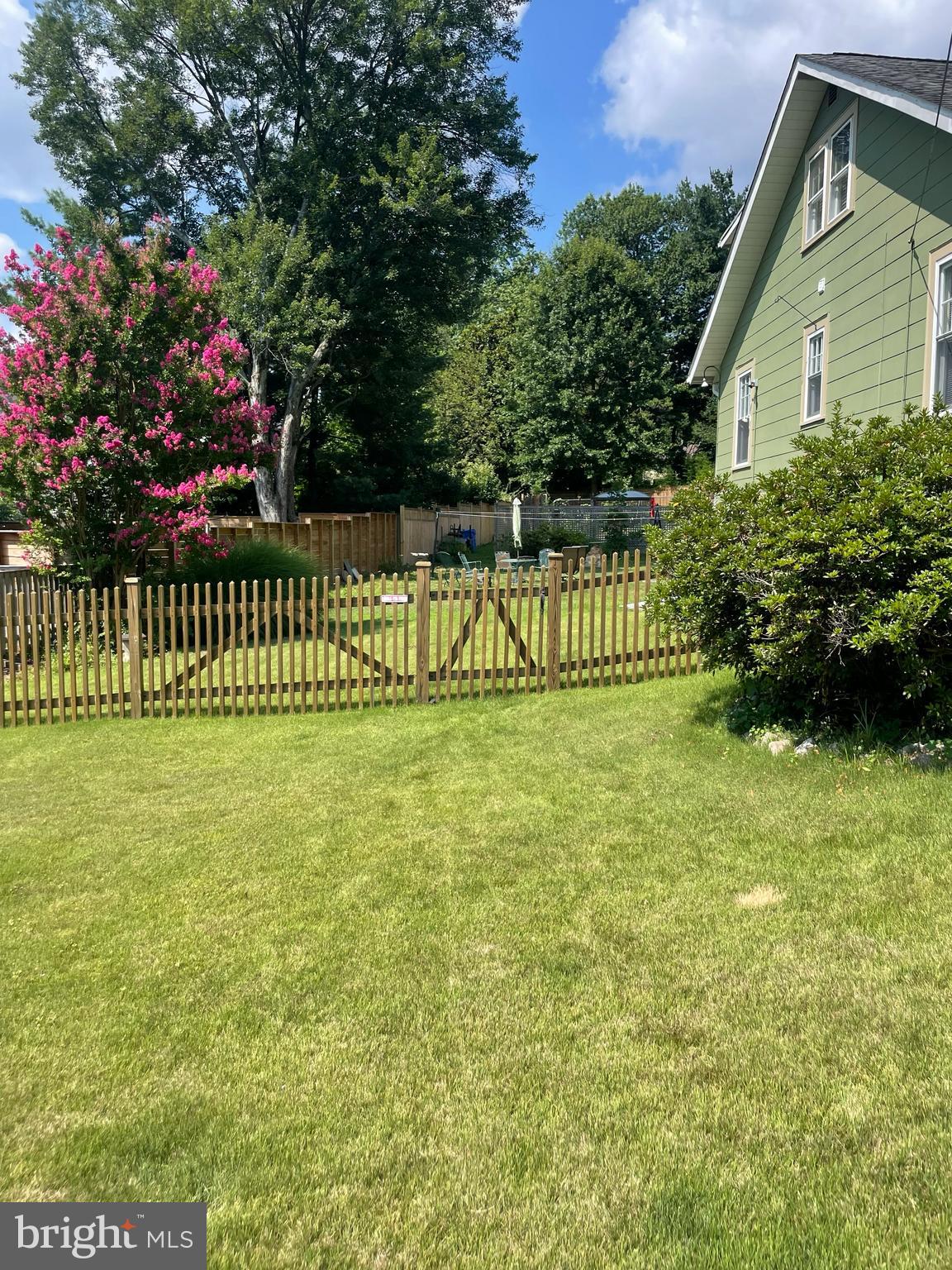 2210 N LEXINGTON STREET UPPER LEVEL