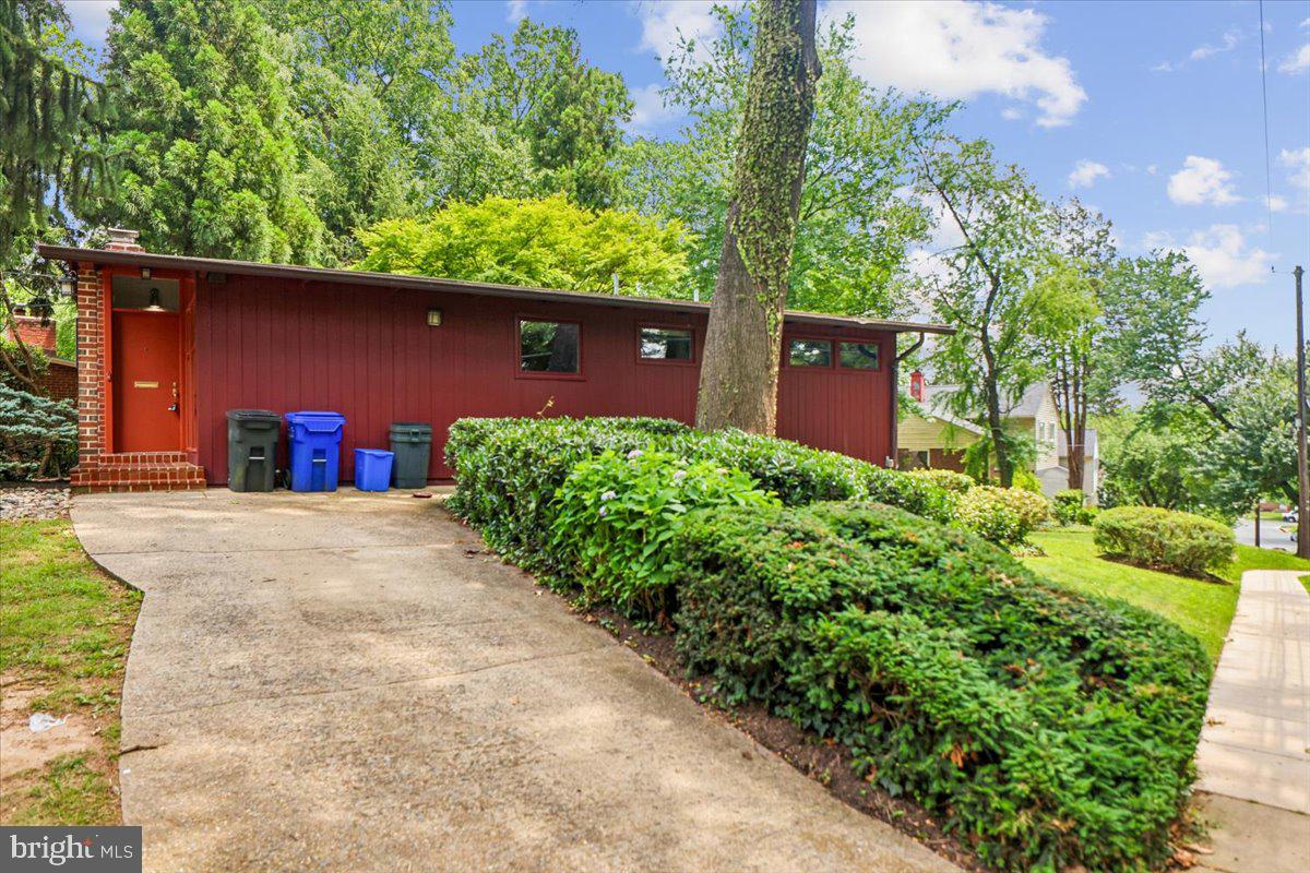 2212 RICHLAND PLACE