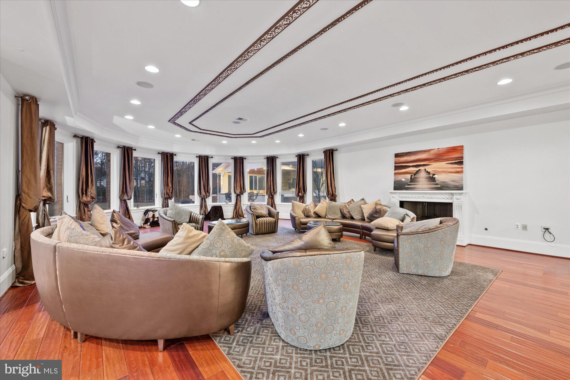 FORESTVILLE - Residential