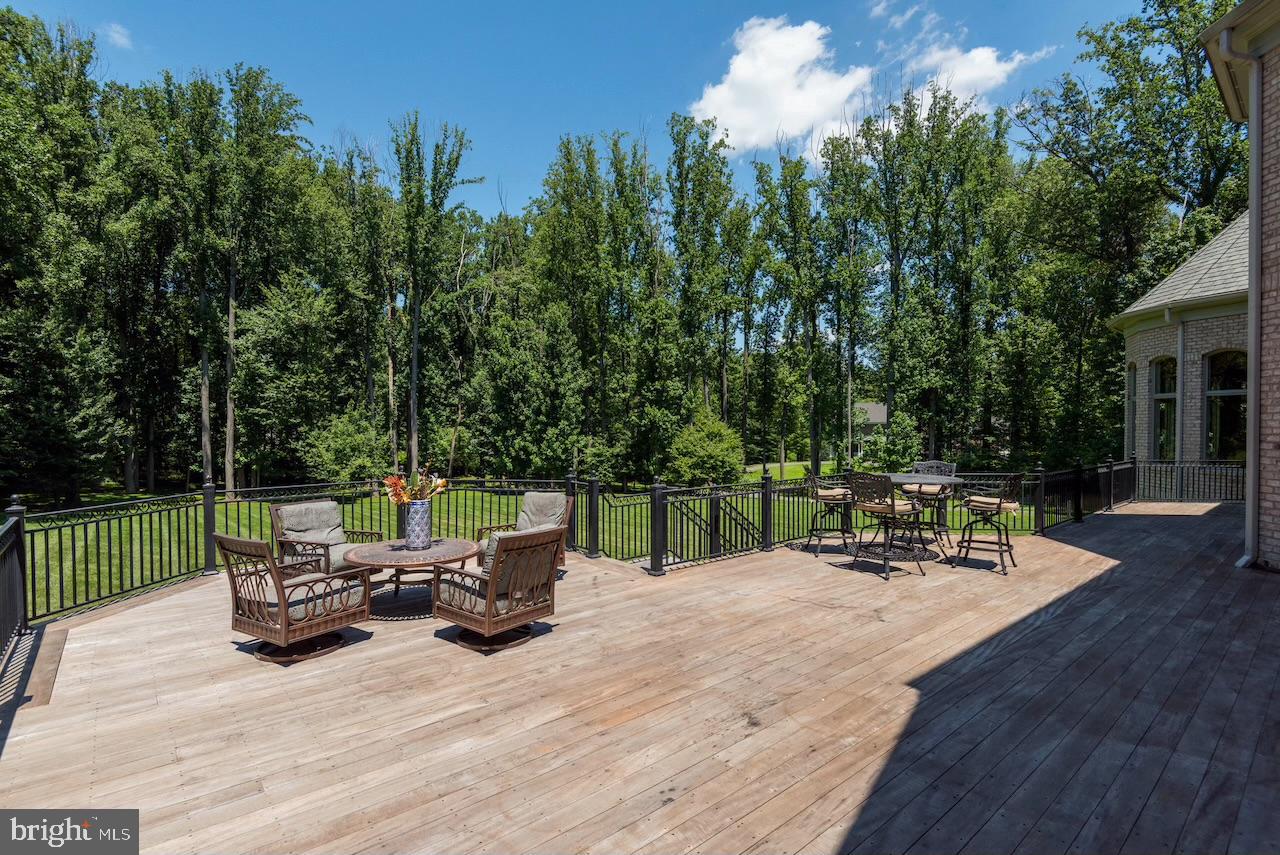 FORESTVILLE - Residential