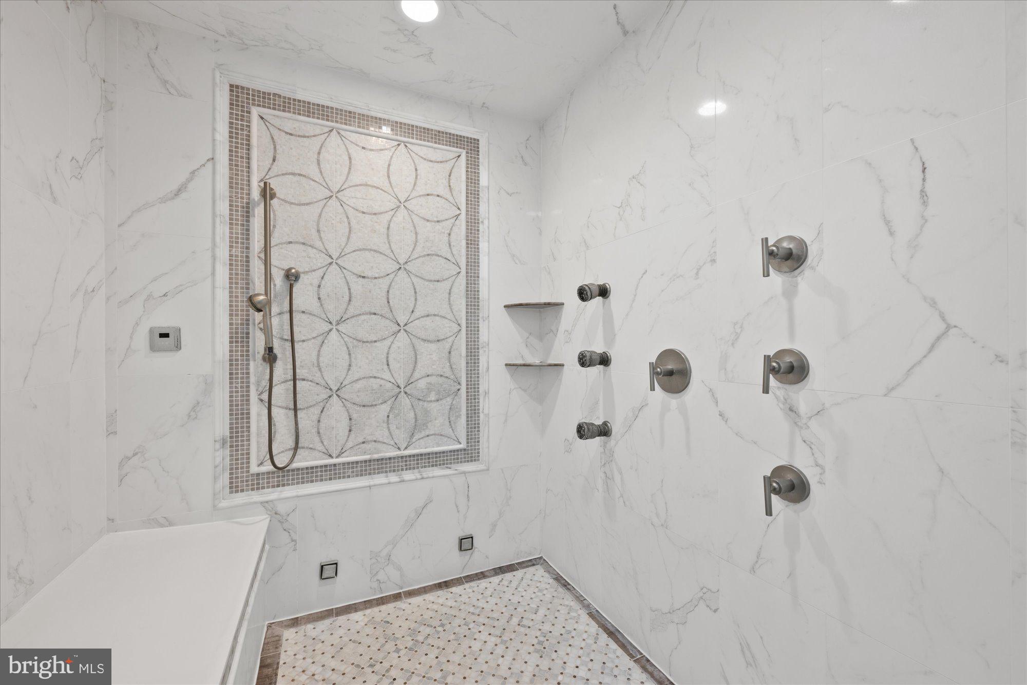 FORESTVILLE - Residential