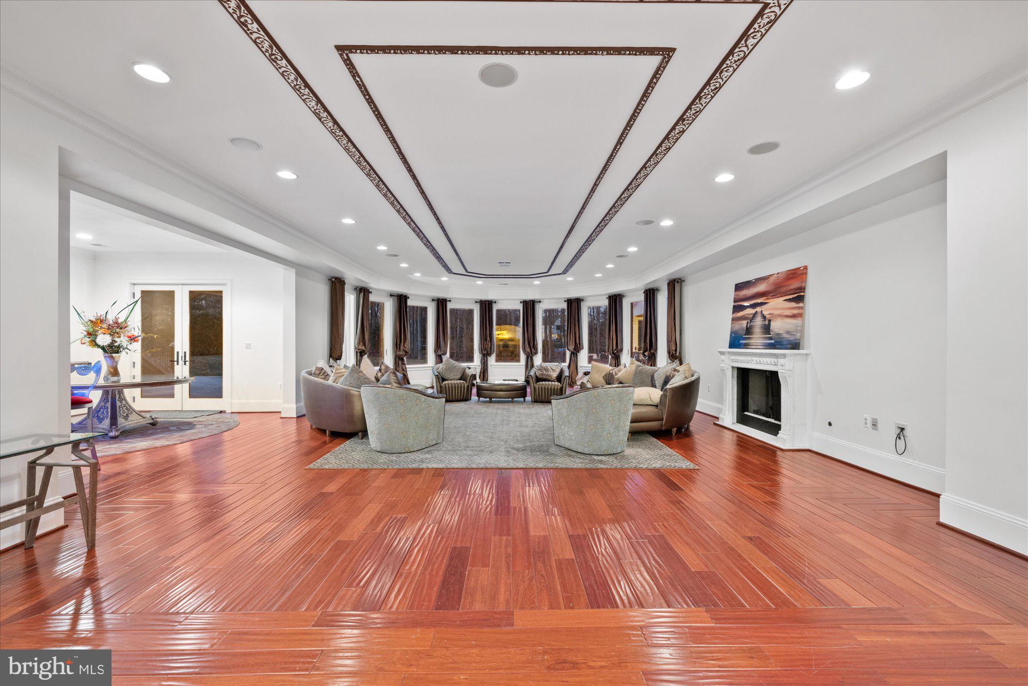 FORESTVILLE - Residential