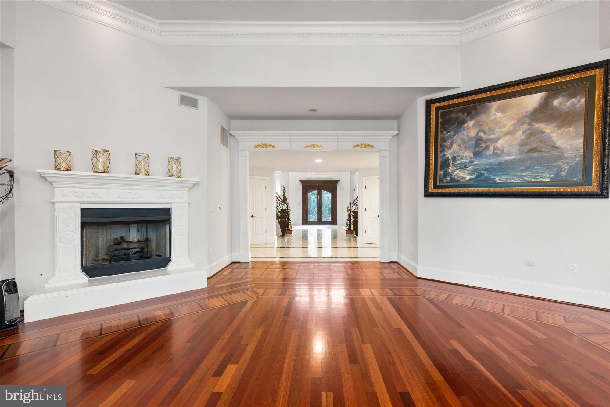 FORESTVILLE - Residential