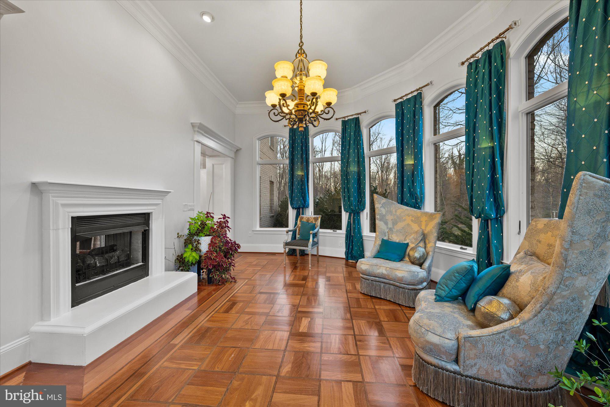 FORESTVILLE - Residential