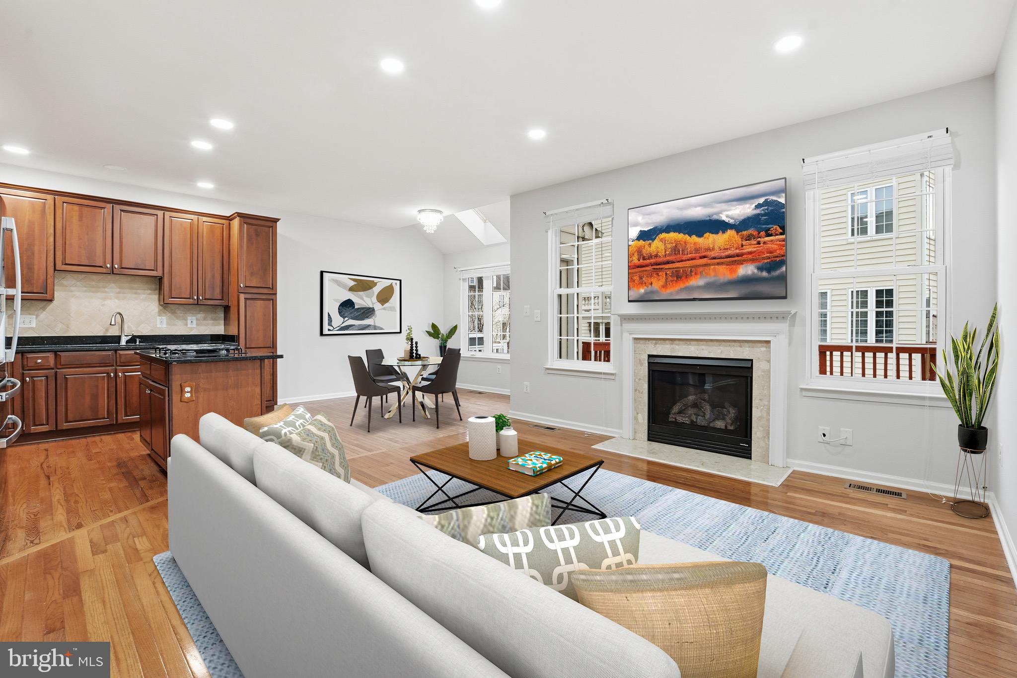 SOUTH RIDING - Residential