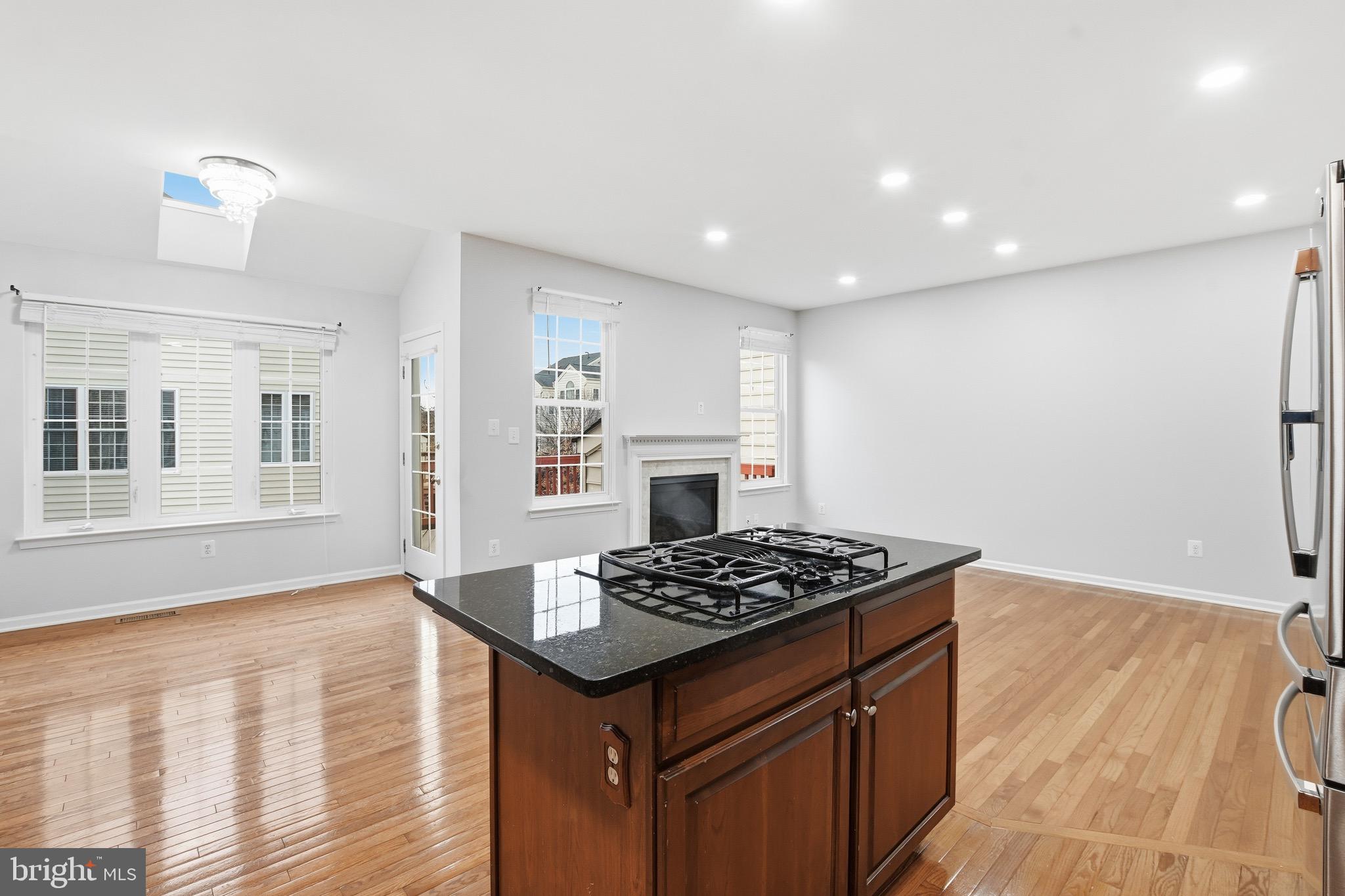 SOUTH RIDING - Residential