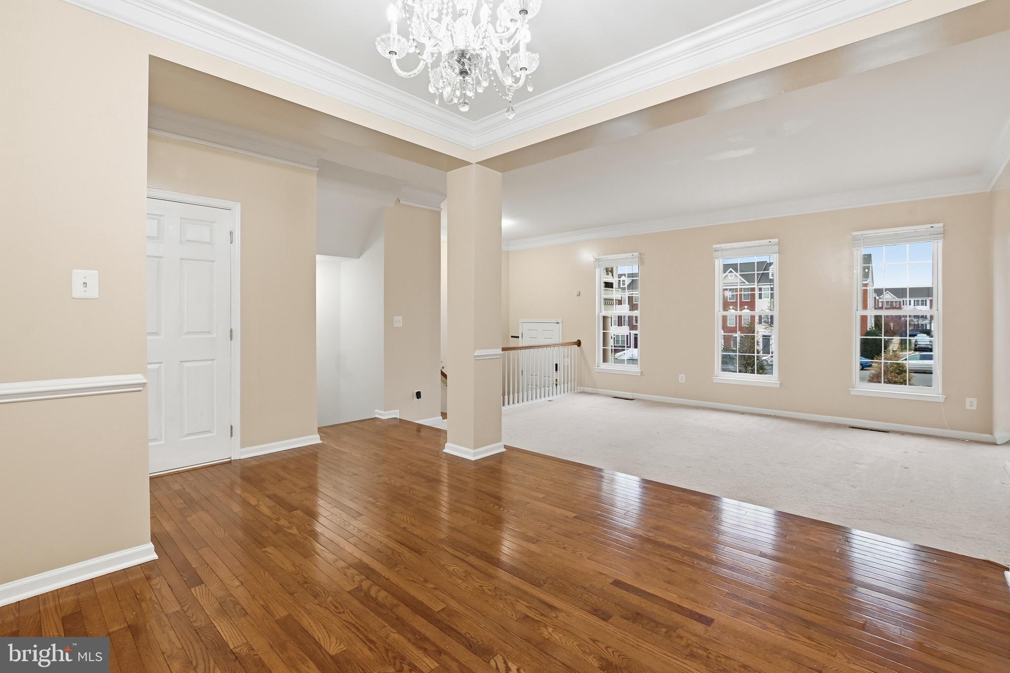 SOUTH RIDING - Residential