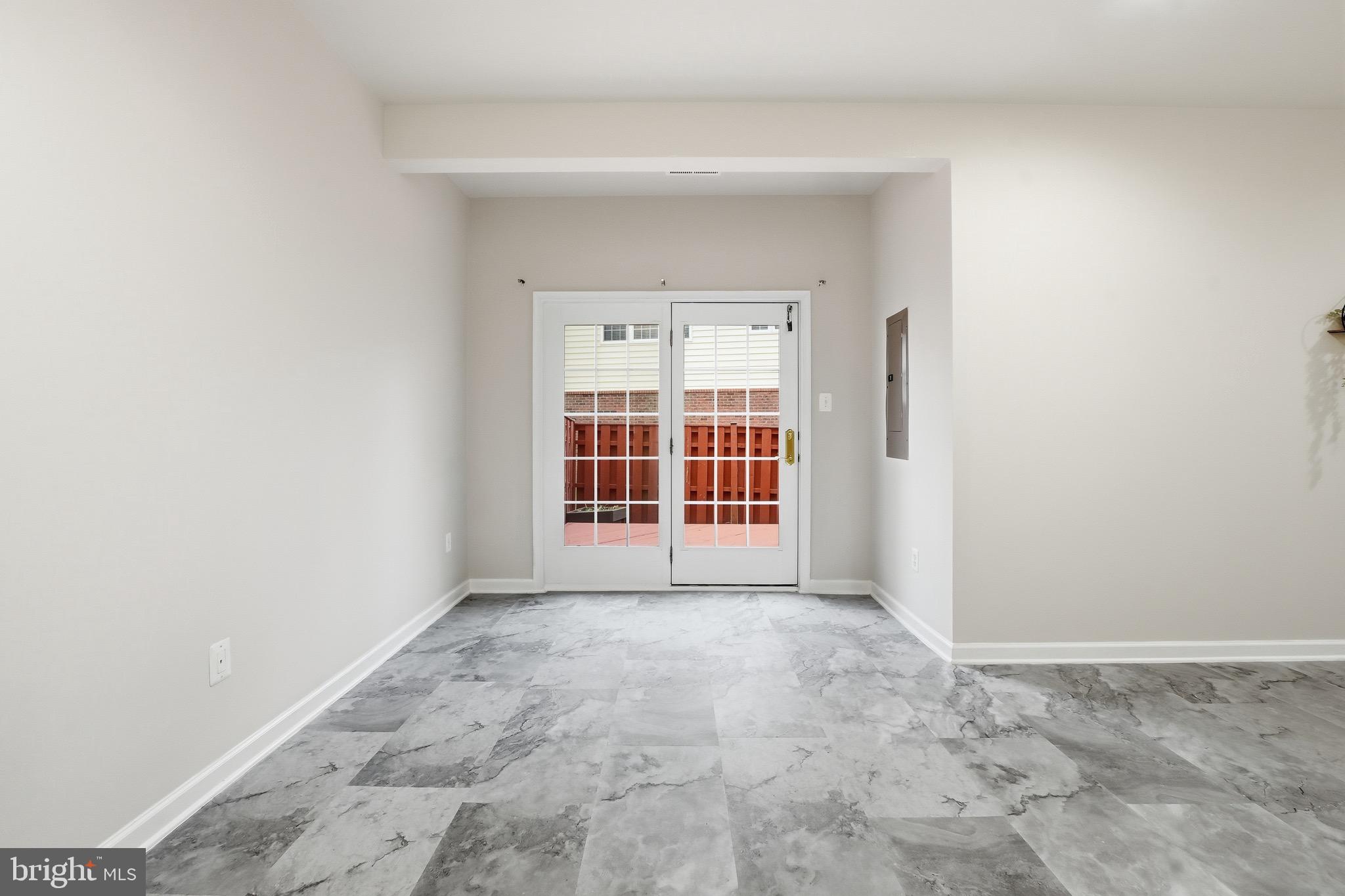 SOUTH RIDING - Residential