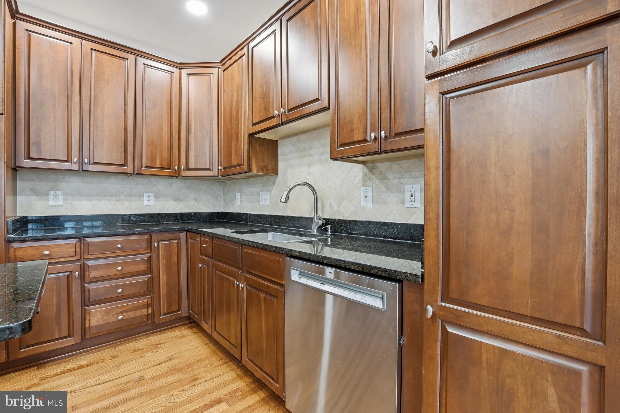 SOUTH RIDING - Residential