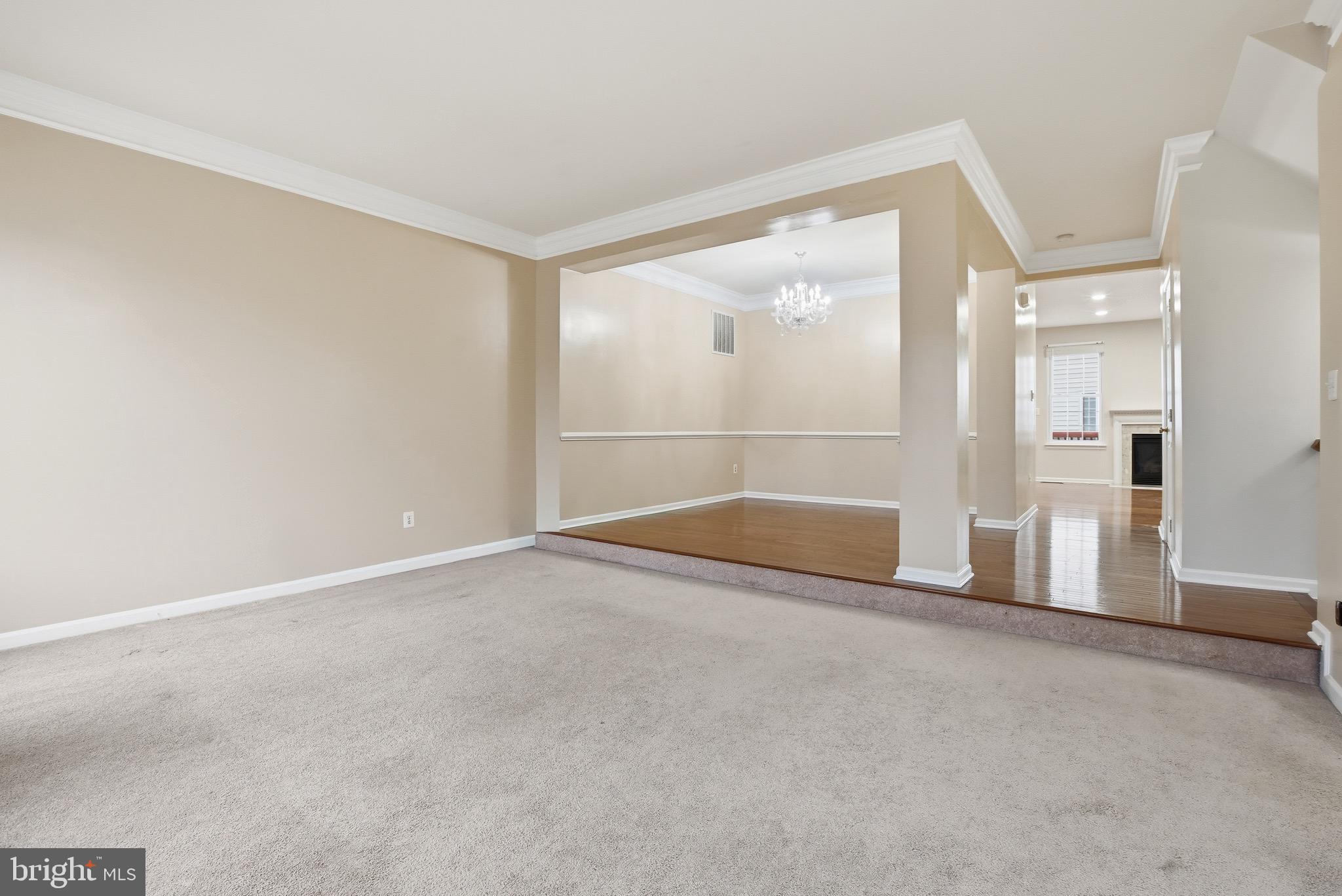 SOUTH RIDING - Residential