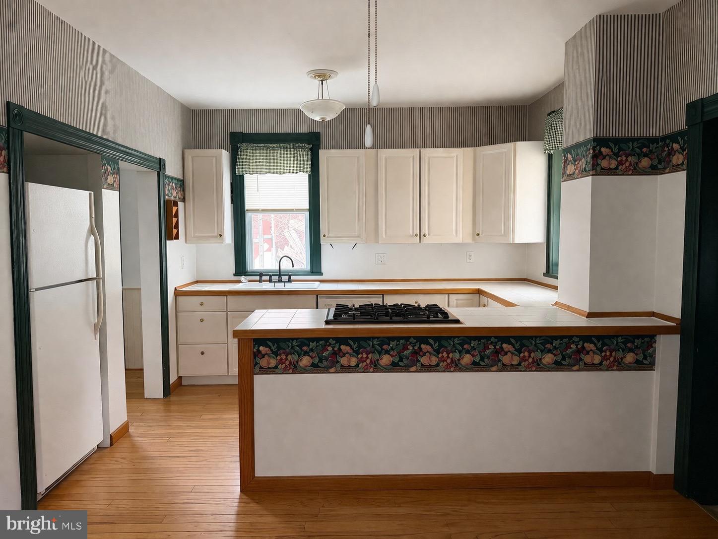 WEST SIDE - Residential