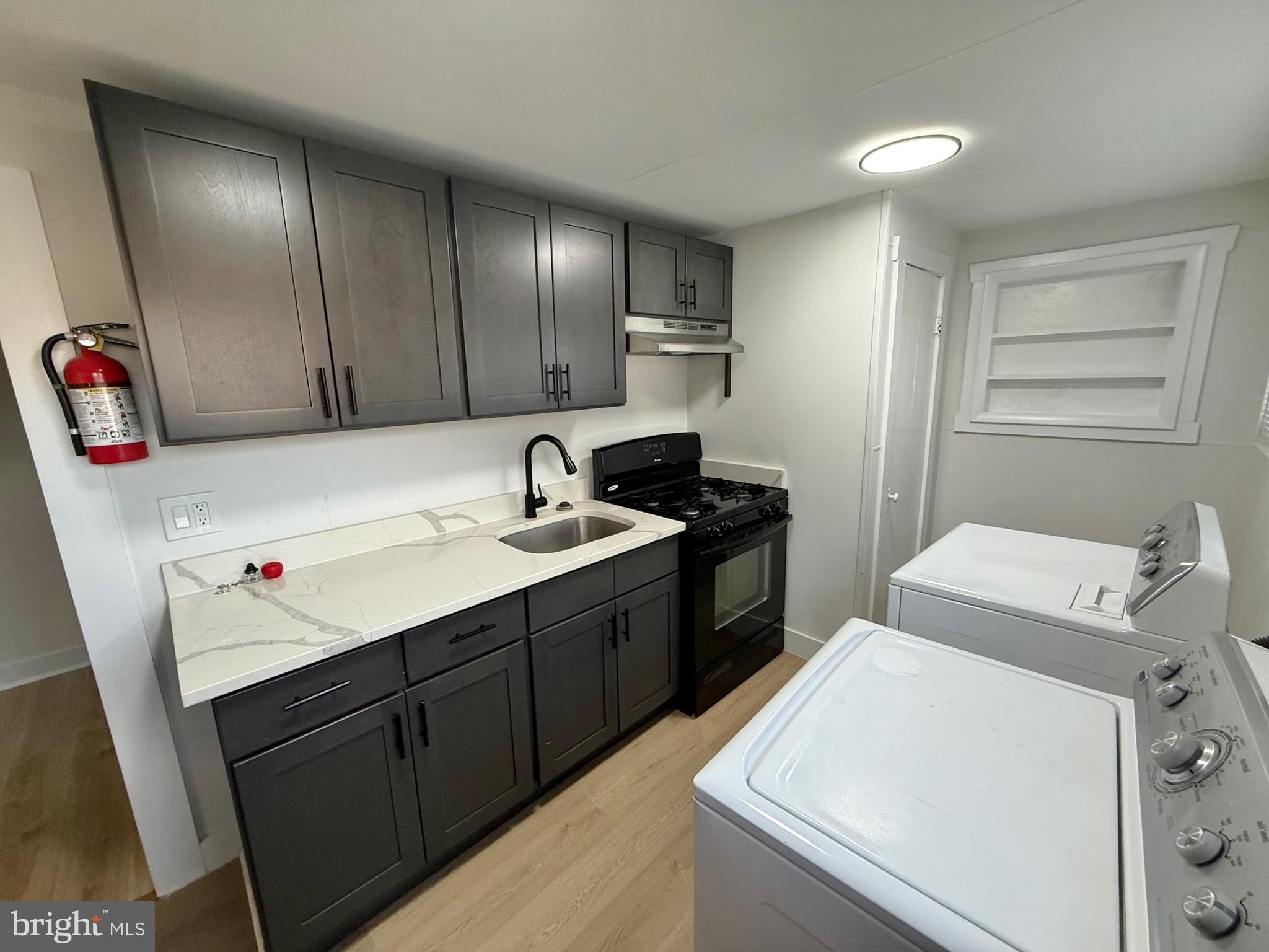 50 CHESTNUT STREET B