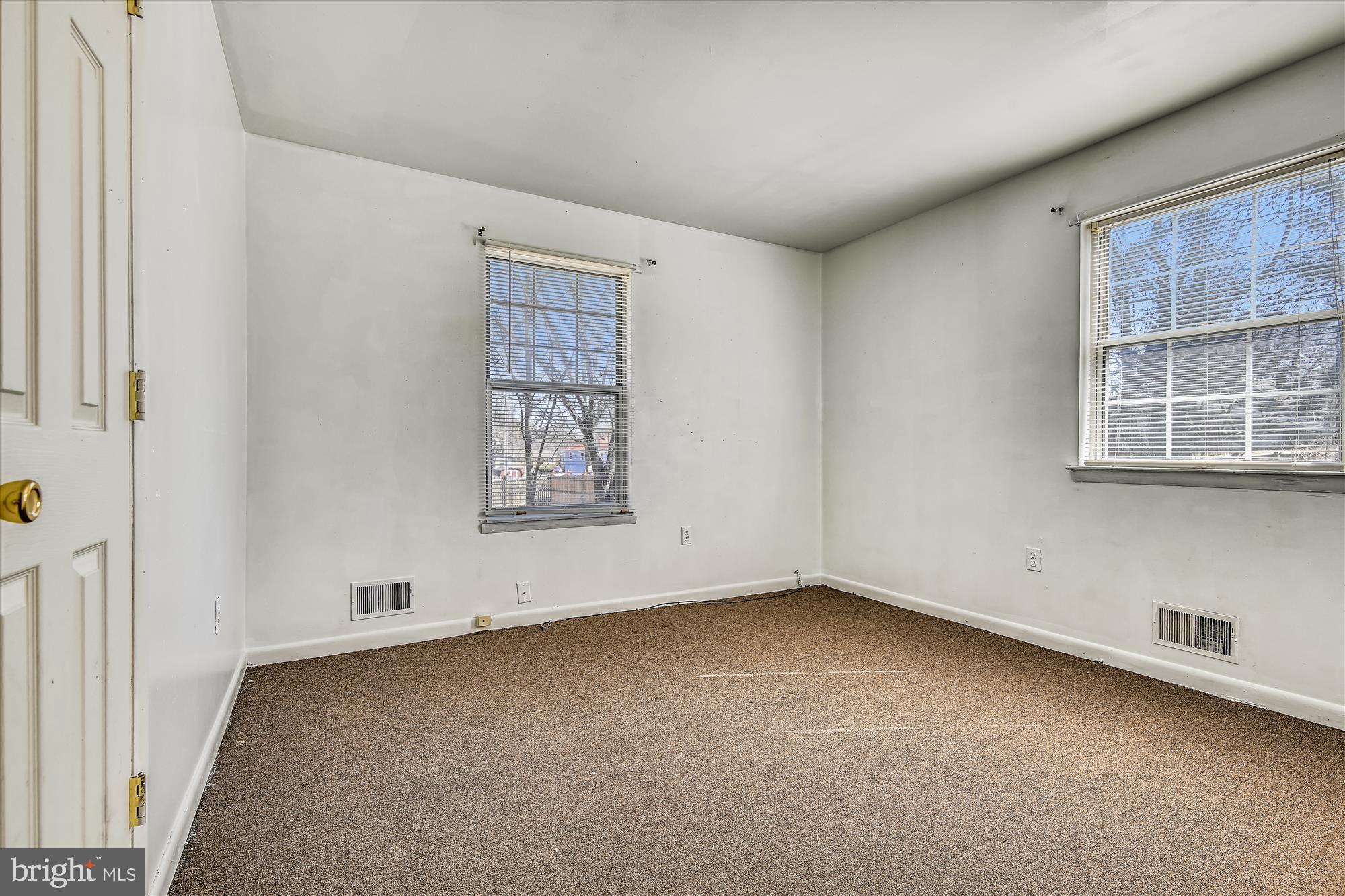 CATONSVILLE MANOR - Residential