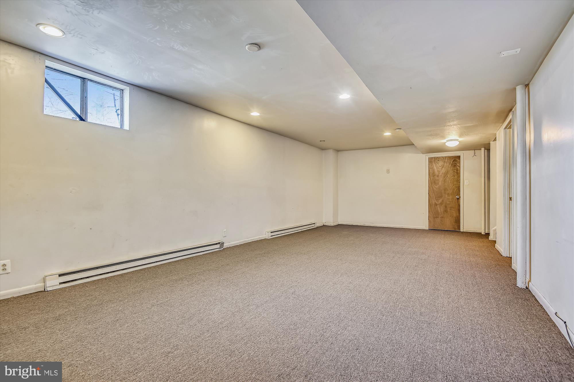 CATONSVILLE MANOR - Residential