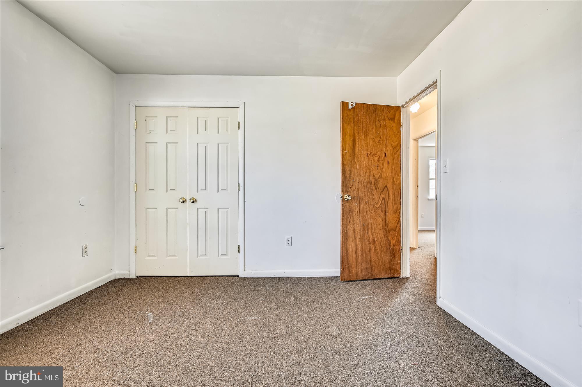 CATONSVILLE MANOR - Residential