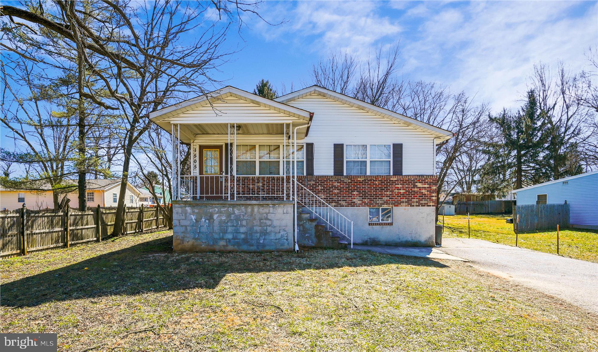 CATONSVILLE MANOR - Residential