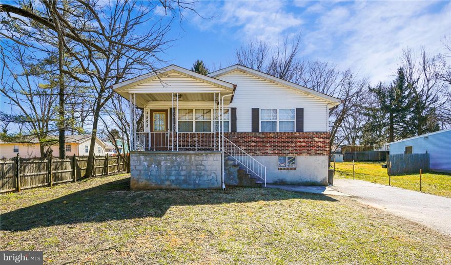 This home has amazing potential. It has 2,500+ sq ft and sits on a 6,800+ sq ft lot. Four large bedrooms and three full bathrooms on two levels with tons of storage space. The owner's suite has a full bathroom and there is wall-to-wall carpeting. The large dining room and the spacious basement make this home an opportunity you can't miss!
